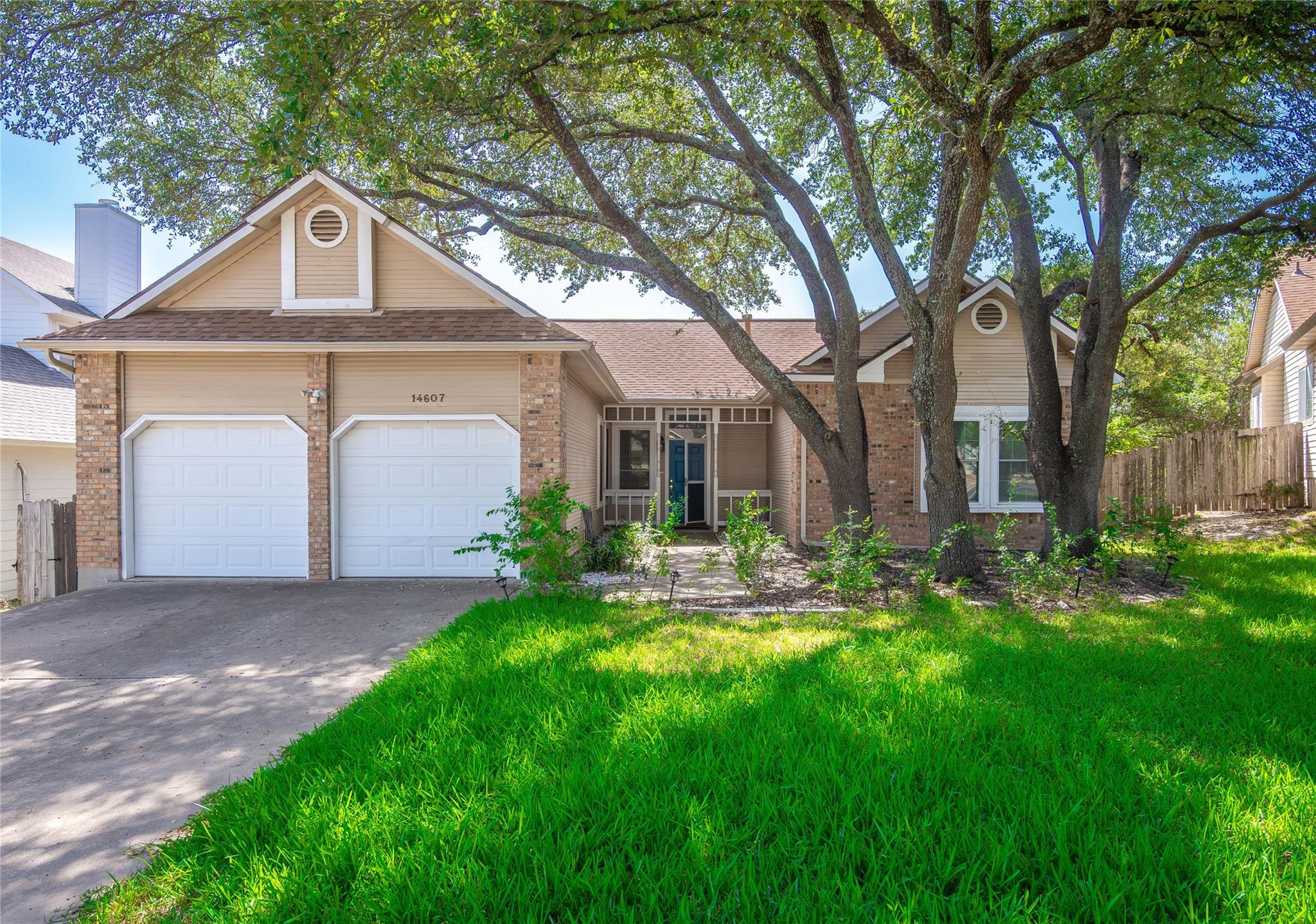 14607 Sandy Side Dr Property Photo 1