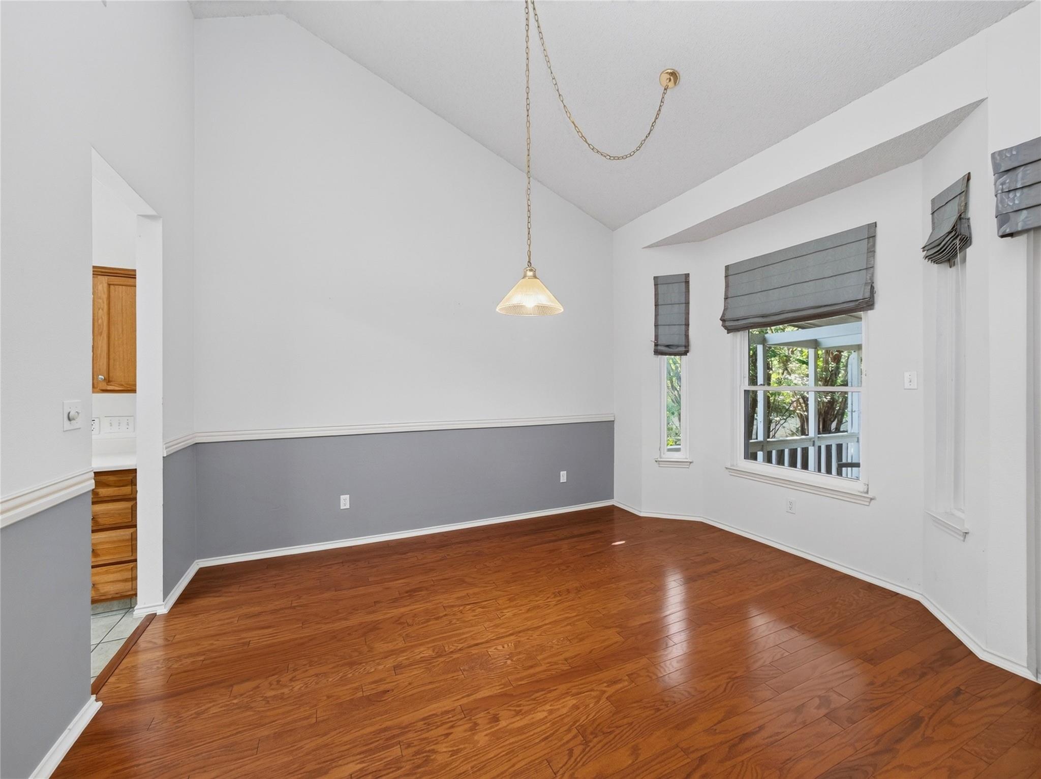 14607 Sandy Side Dr Property Photo 6