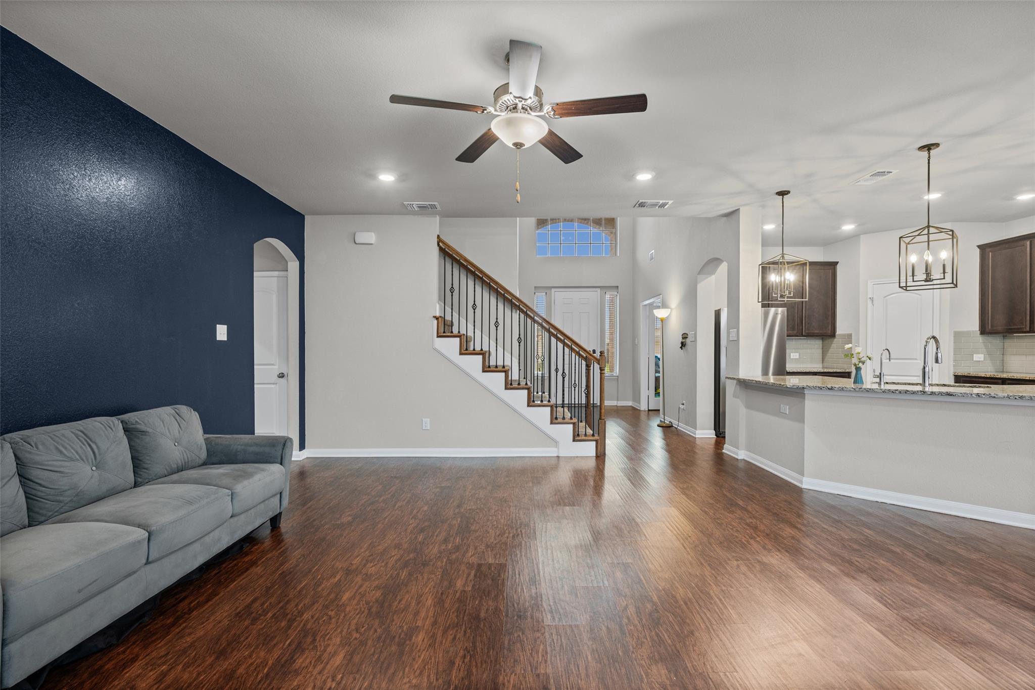 811 Clanton Cv Property Photo 6
