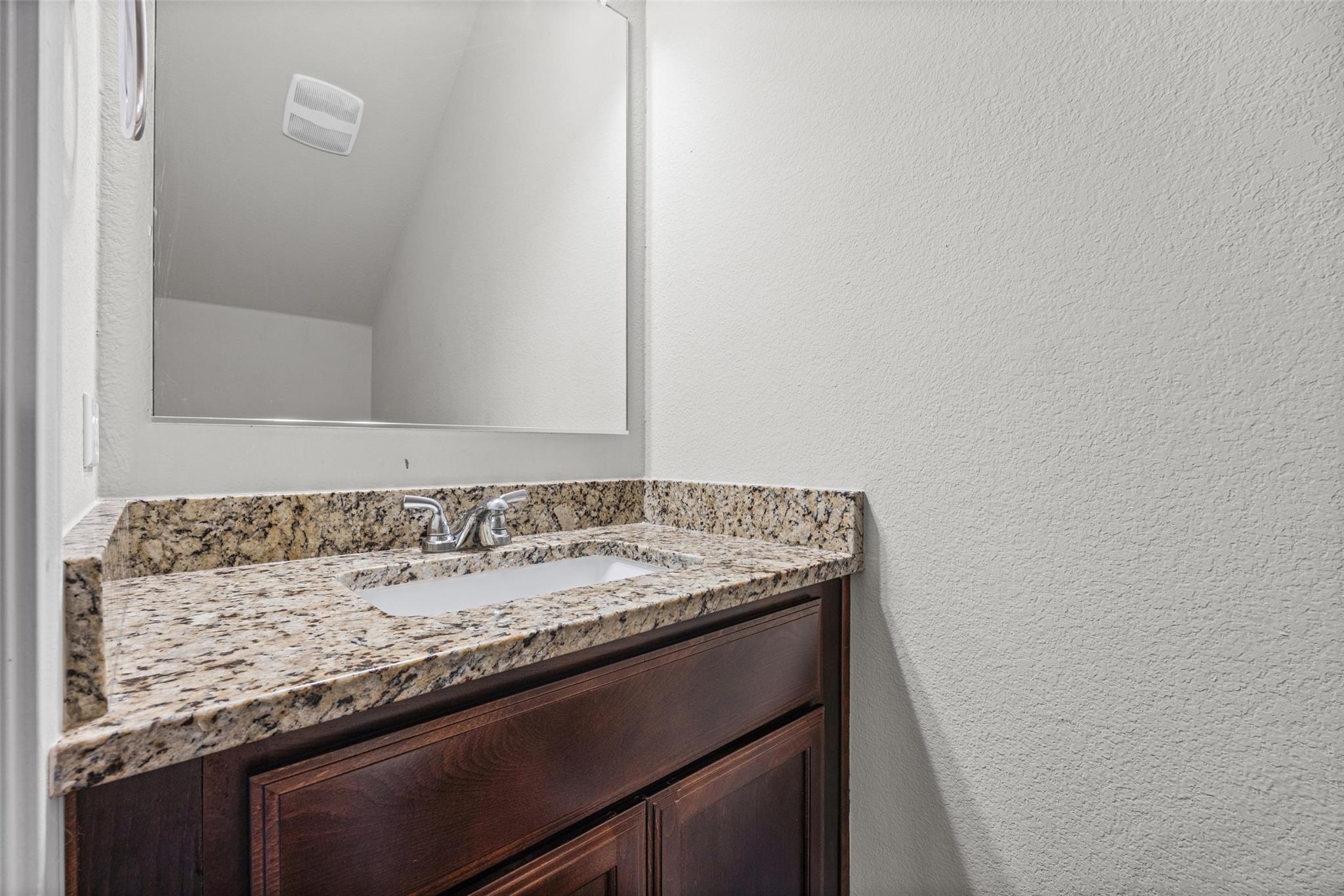811 Clanton Cv Property Photo 16