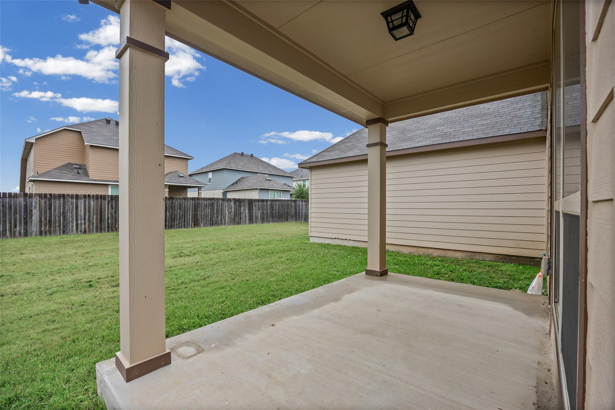 811 Clanton Cv Property Photo 26