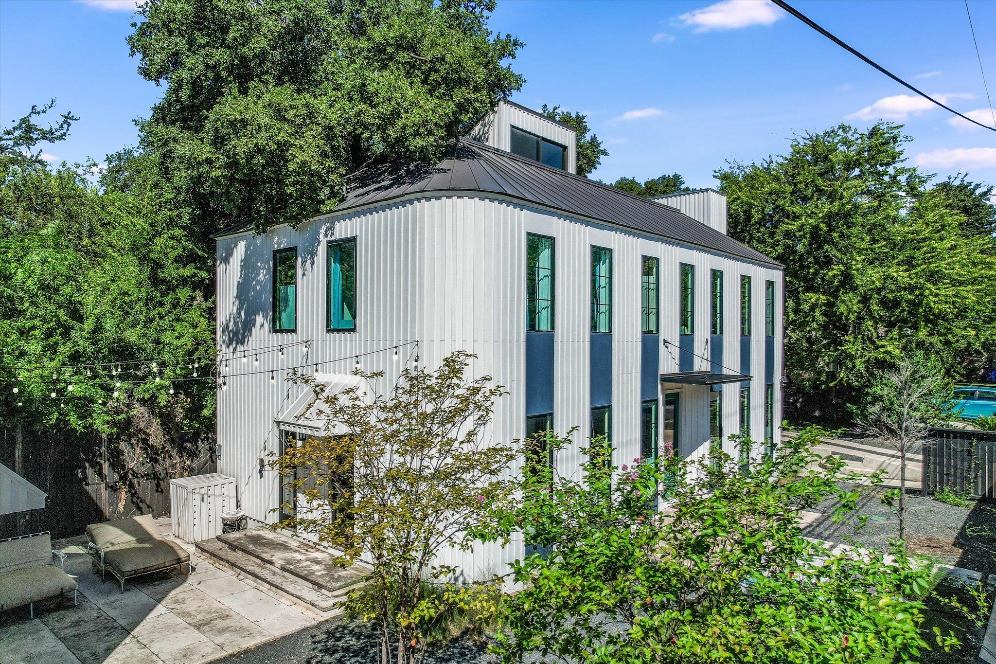 1304 Navasota St Property Photo 23