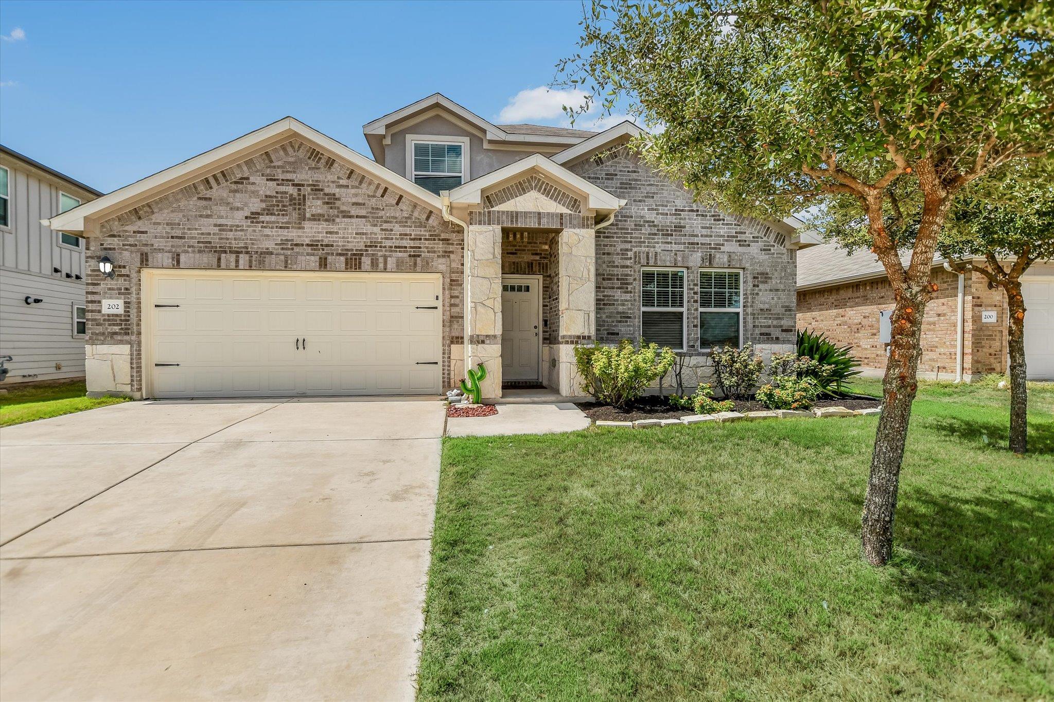 202 Grasslands Trl Property Photo 1