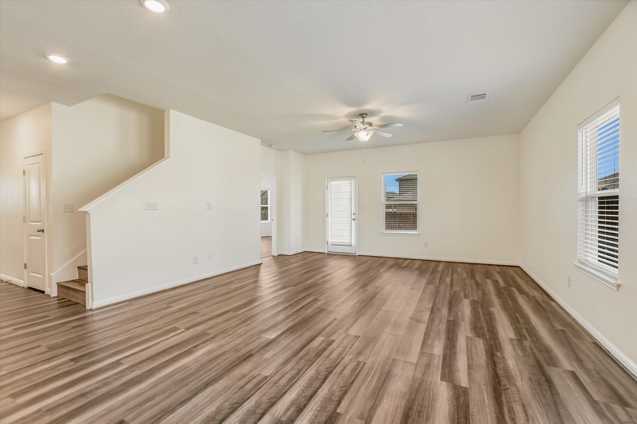 202 Grasslands Trl Property Photo 4