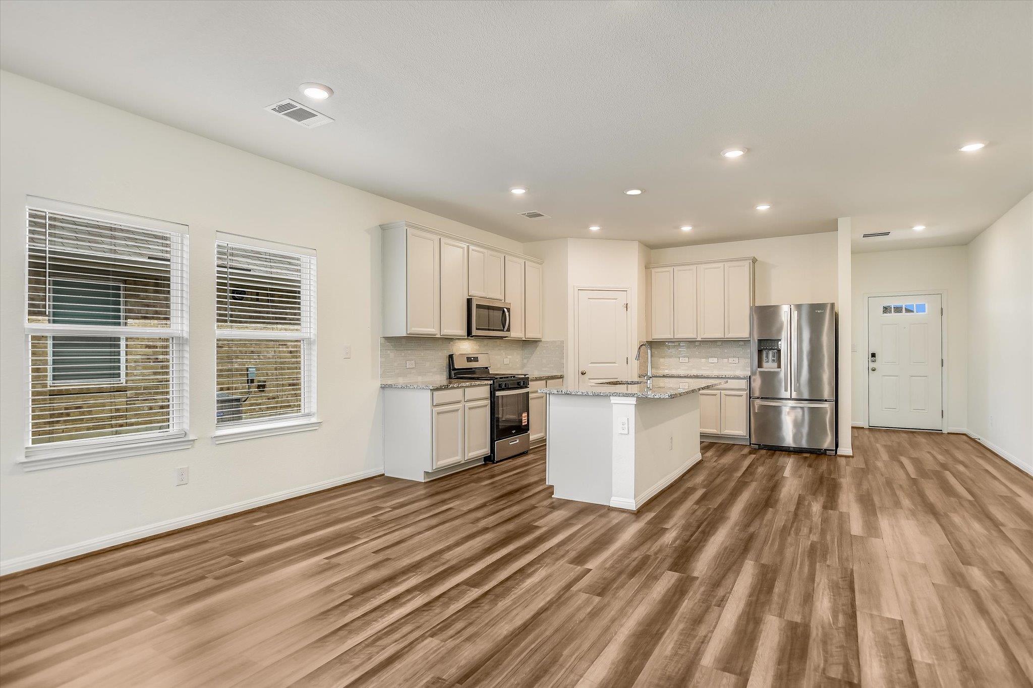 202 Grasslands Trl Property Photo 5