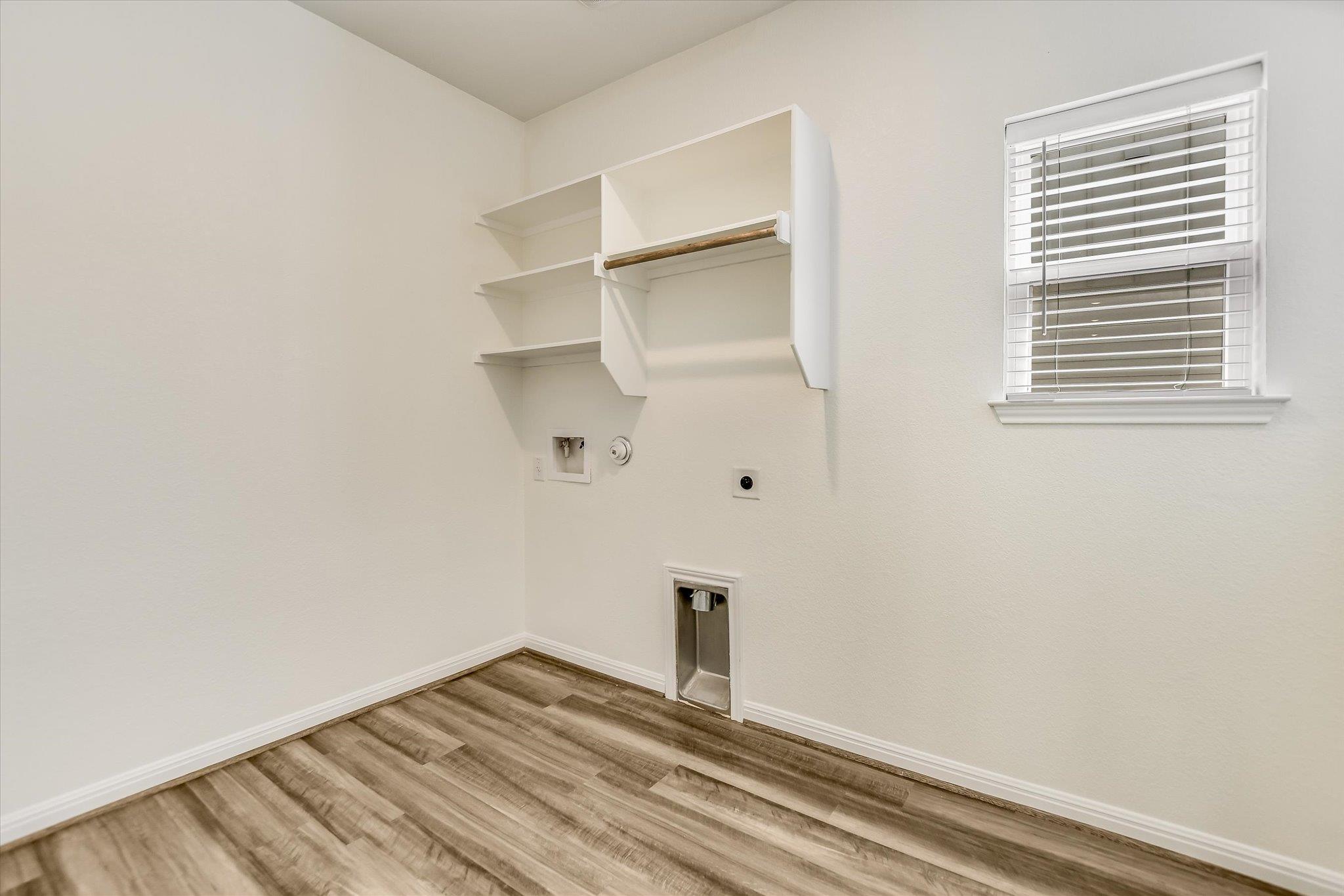 202 Grasslands Trl Property Photo 8