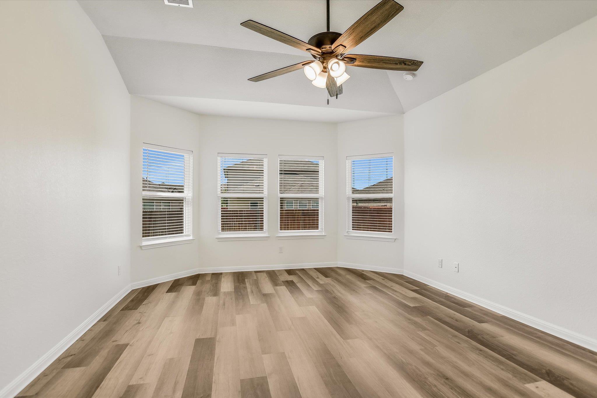 202 Grasslands Trl Property Photo 10