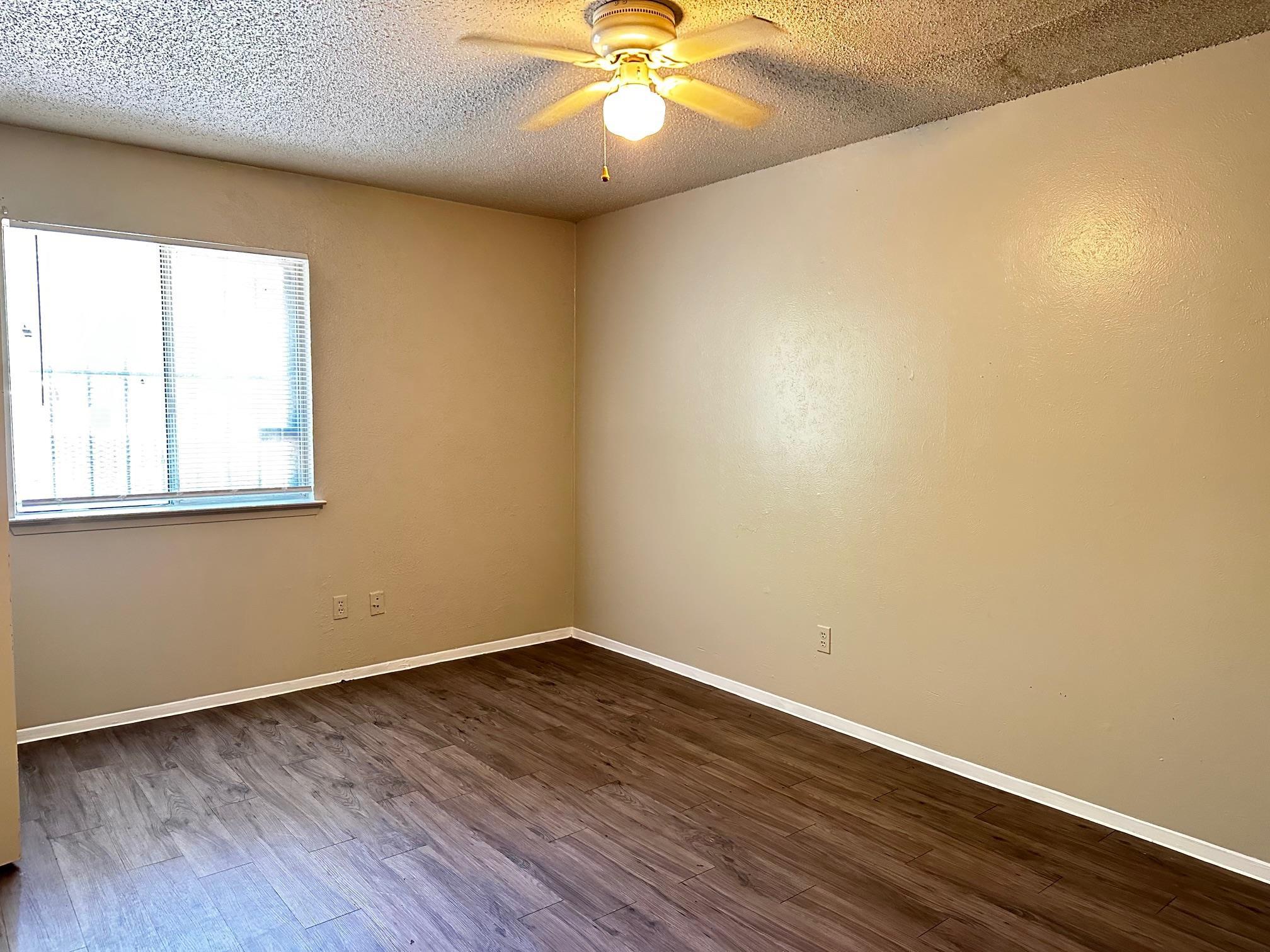 1102 Hickory Grove Dr Property Photo 7