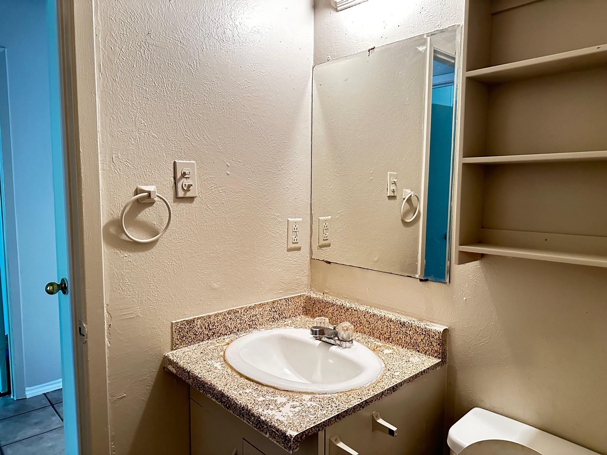 1102 Hickory Grove Dr Property Photo 10