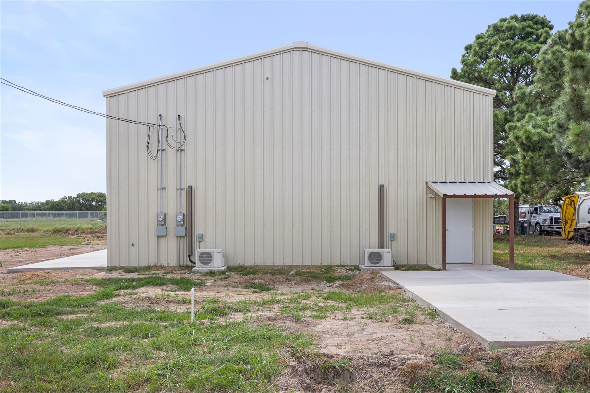 126 Kellar Rd #a Property Photo 6