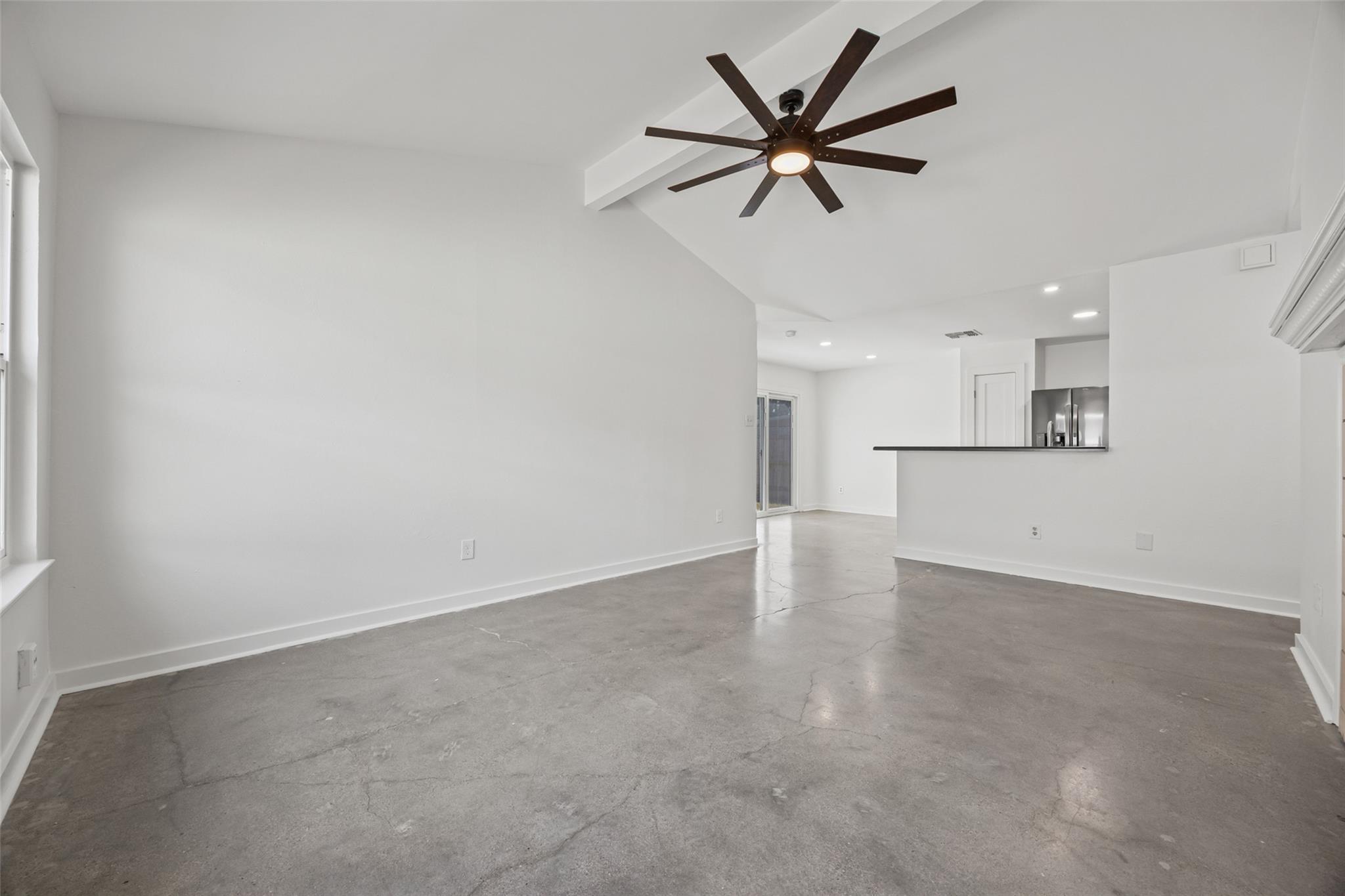 11920 Tobler Trl Property Photo 4