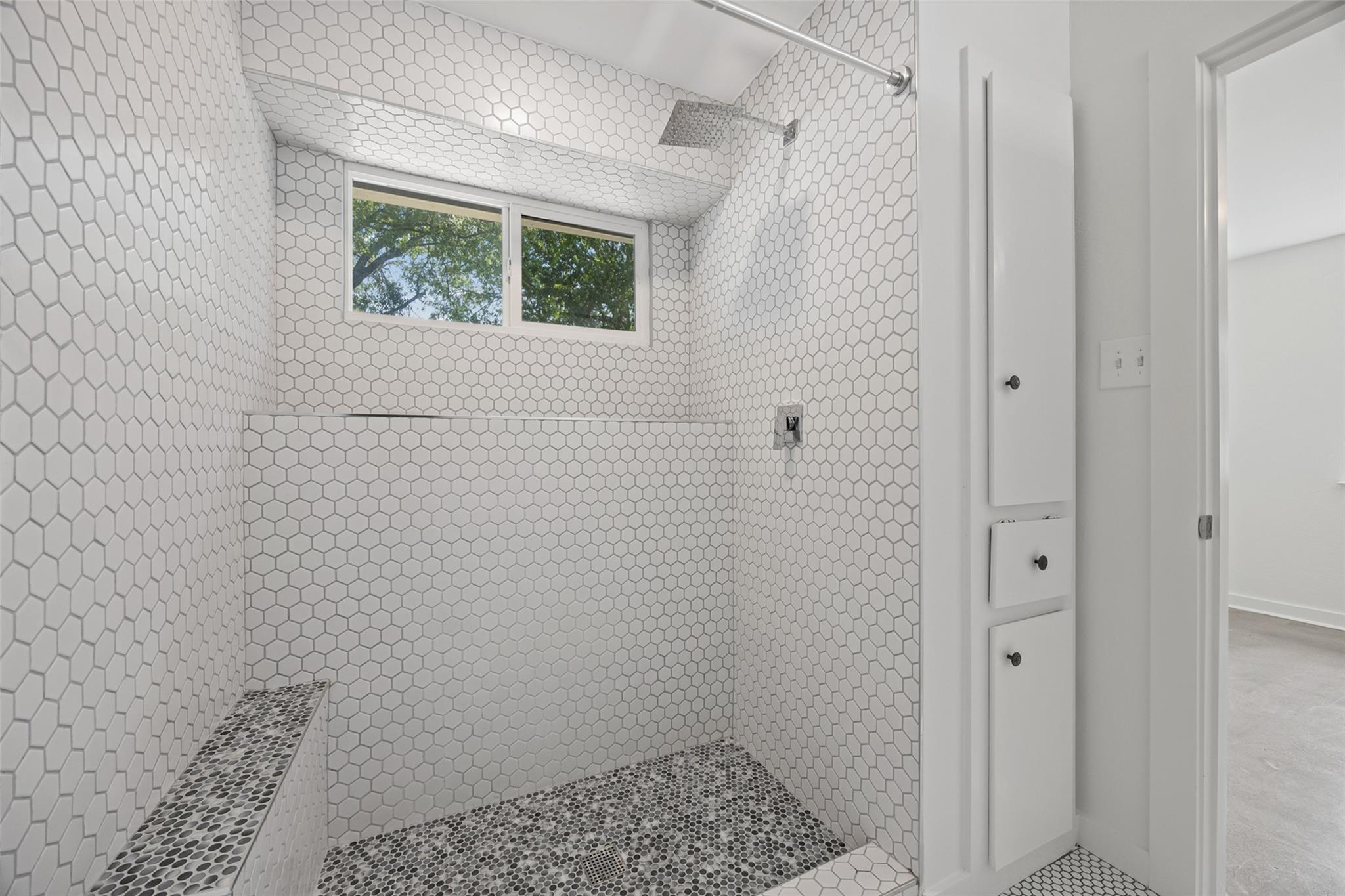 11920 Tobler Trl Property Photo 12