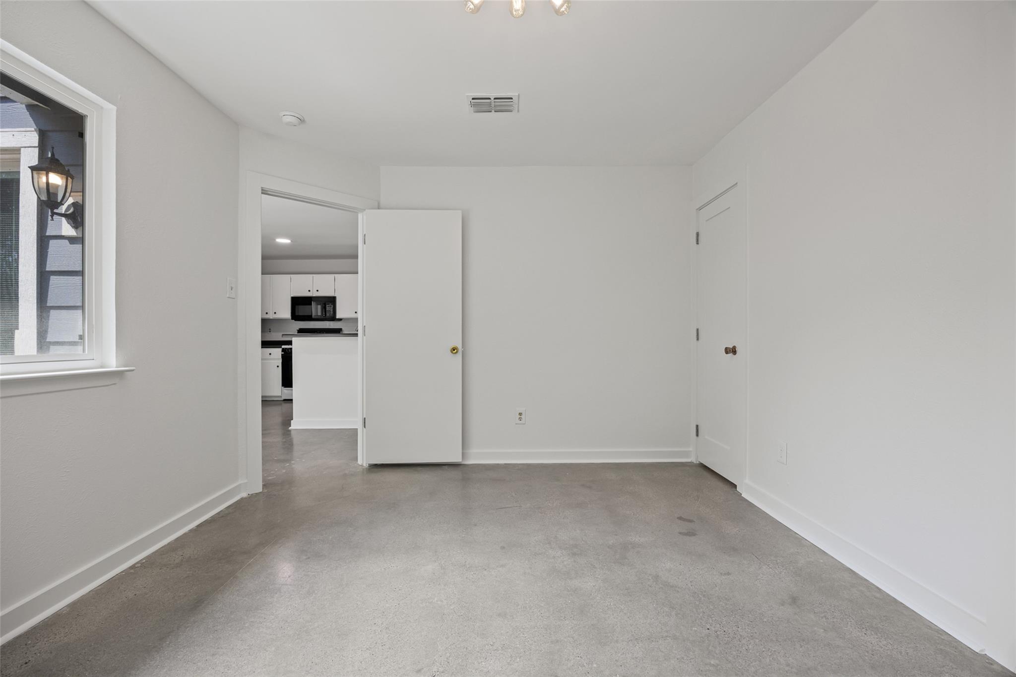 11920 Tobler Trl Property Photo 13