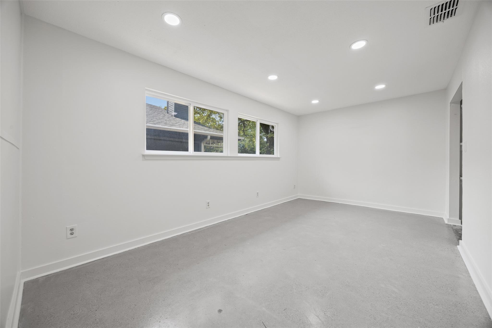 11920 Tobler Trl Property Photo 16