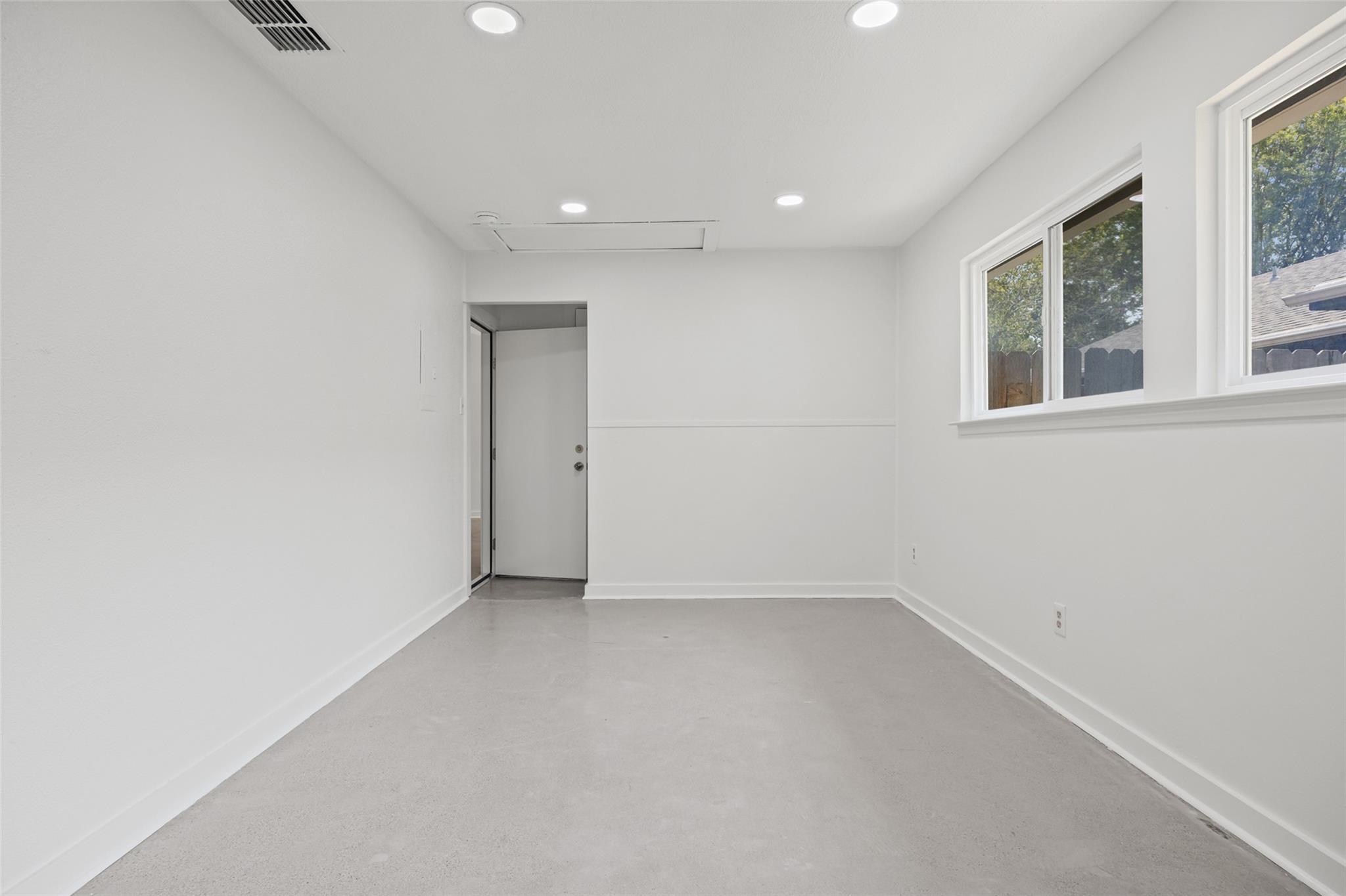 11920 Tobler Trl Property Photo 18