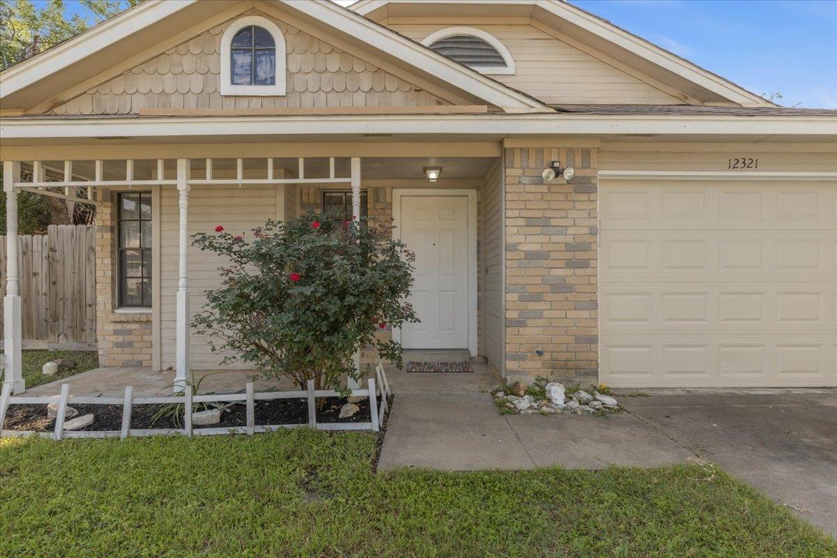 12321 Marogot Run Property Photo 3