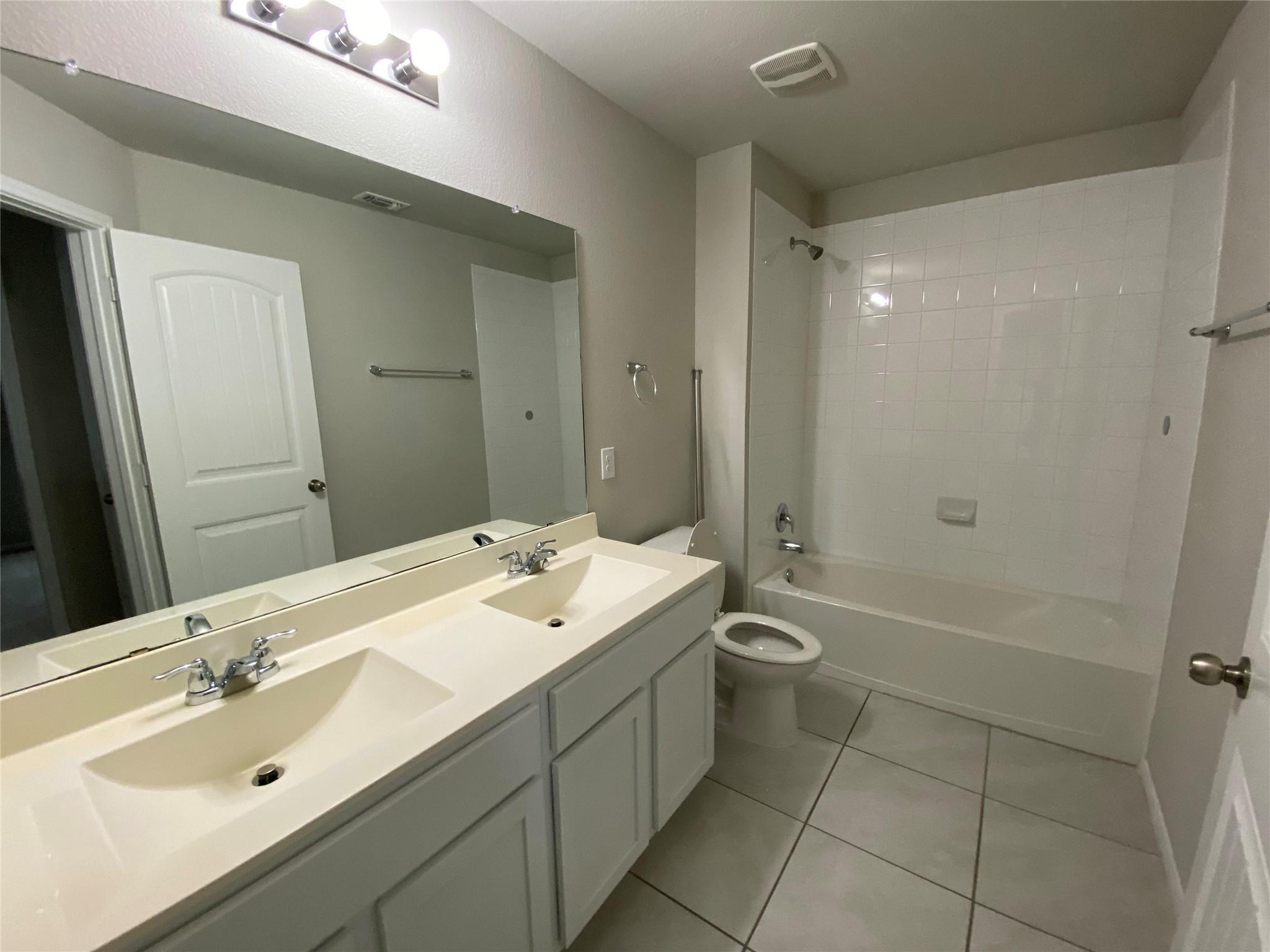 2205 Bettylou Ln Property Photo 13