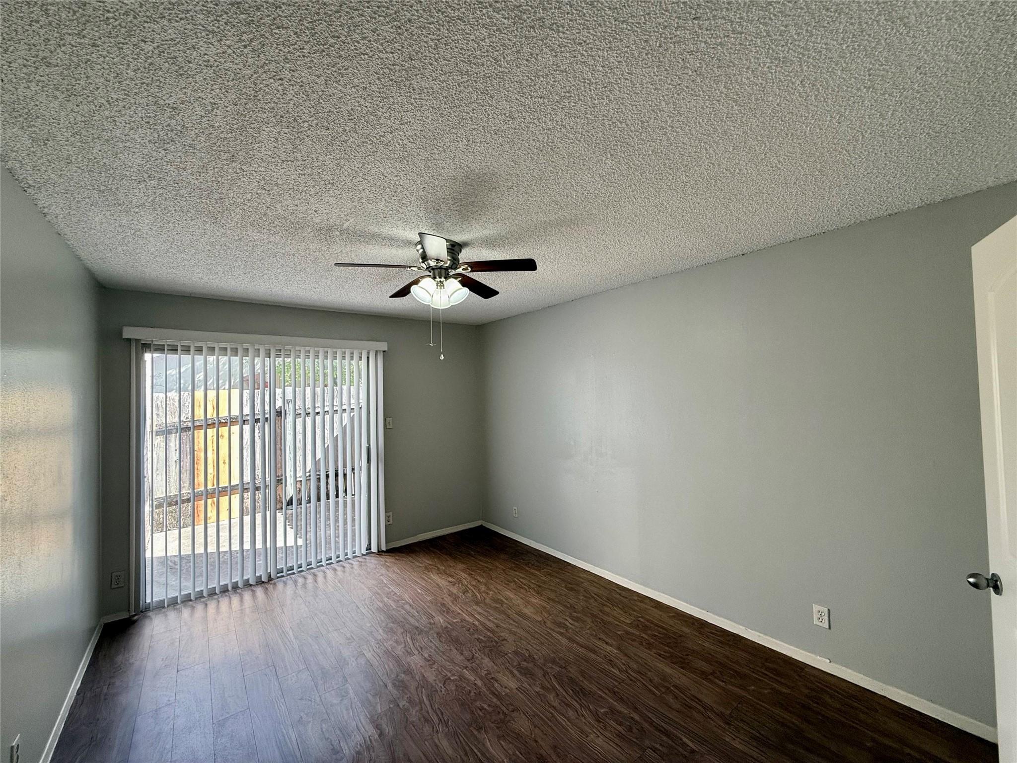 8909 Parkfield Dr #102 Property Photo 8