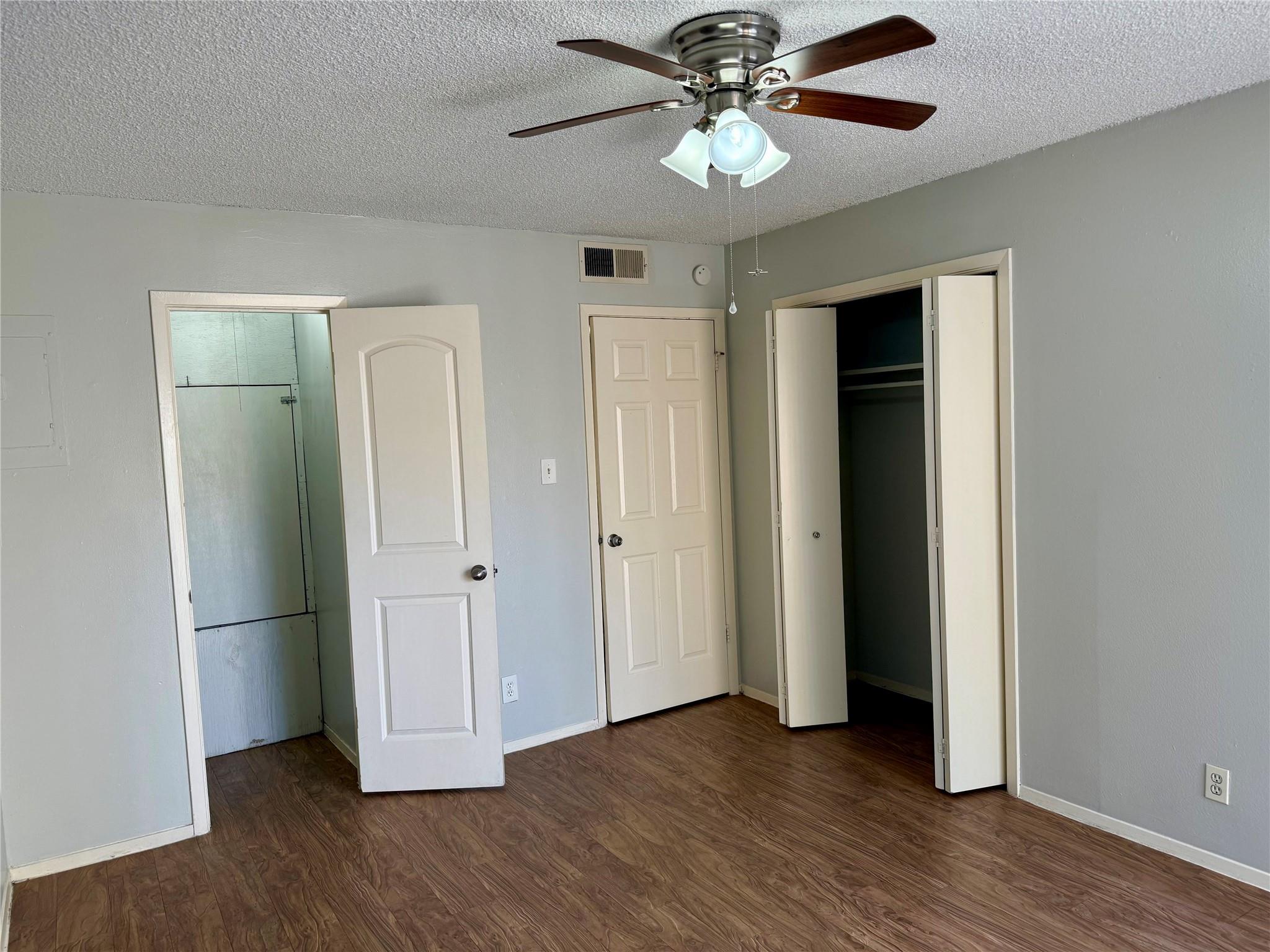 8909 Parkfield Dr #102 Property Photo 9