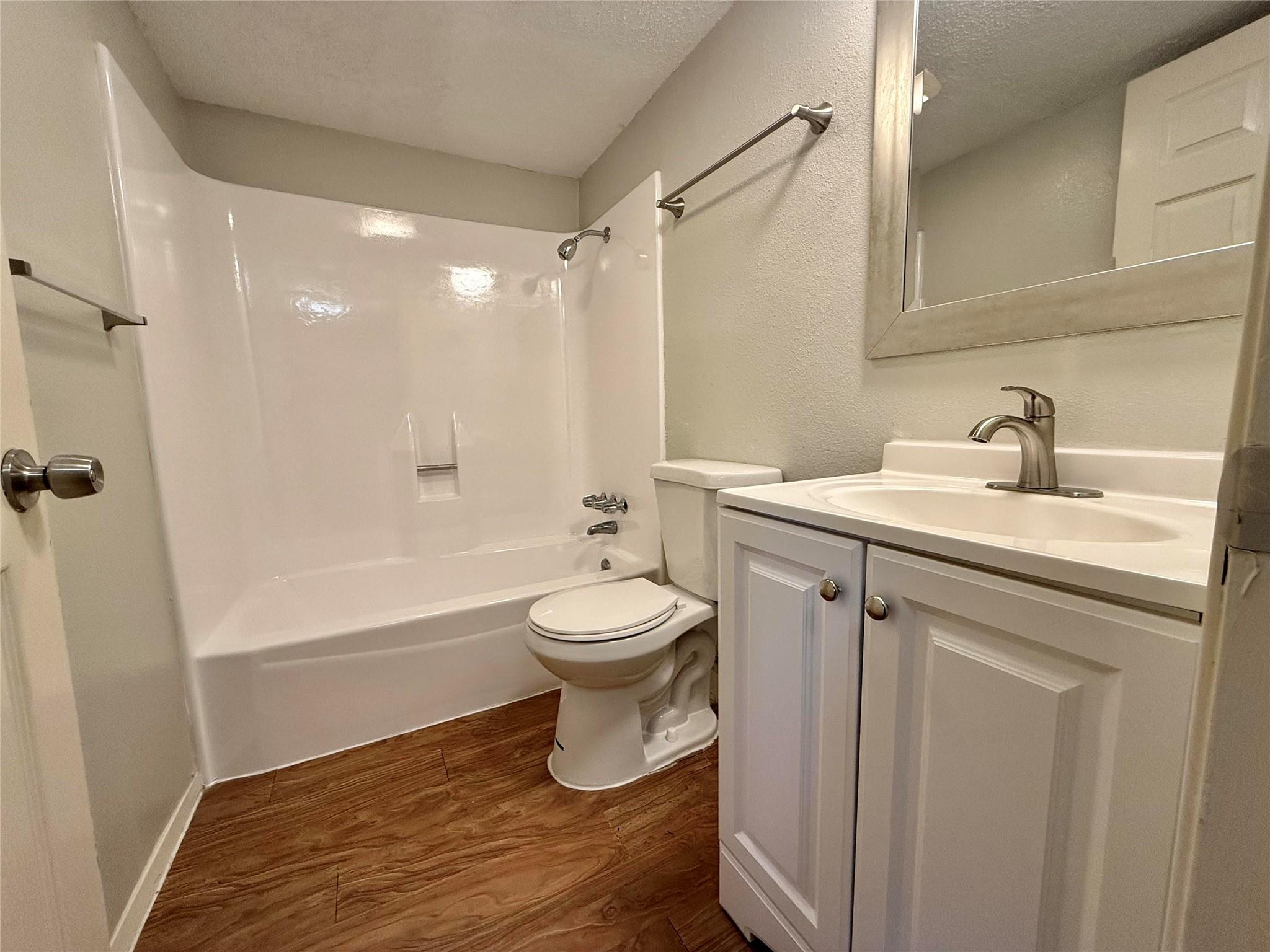 8909 Parkfield Dr #102 Property Photo 10