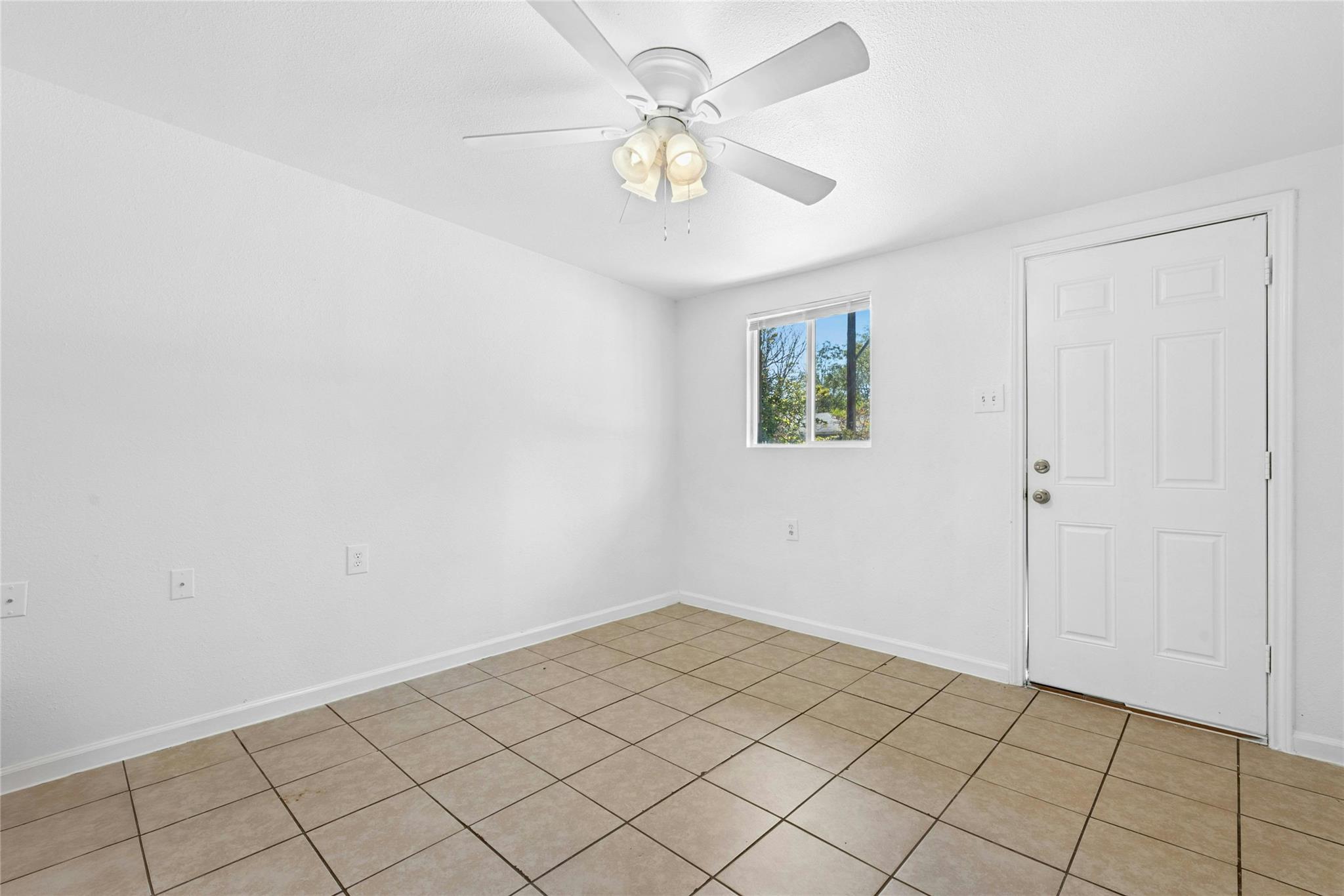 1011 Hackberry St #a&b Property Photo 5
