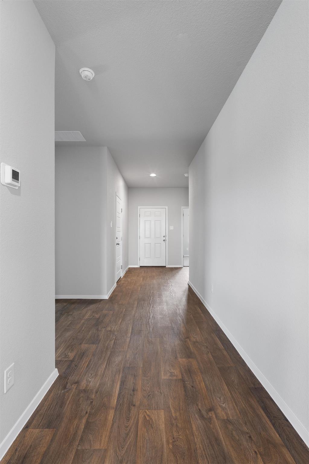 371 Hortus Dr Property Photo 4