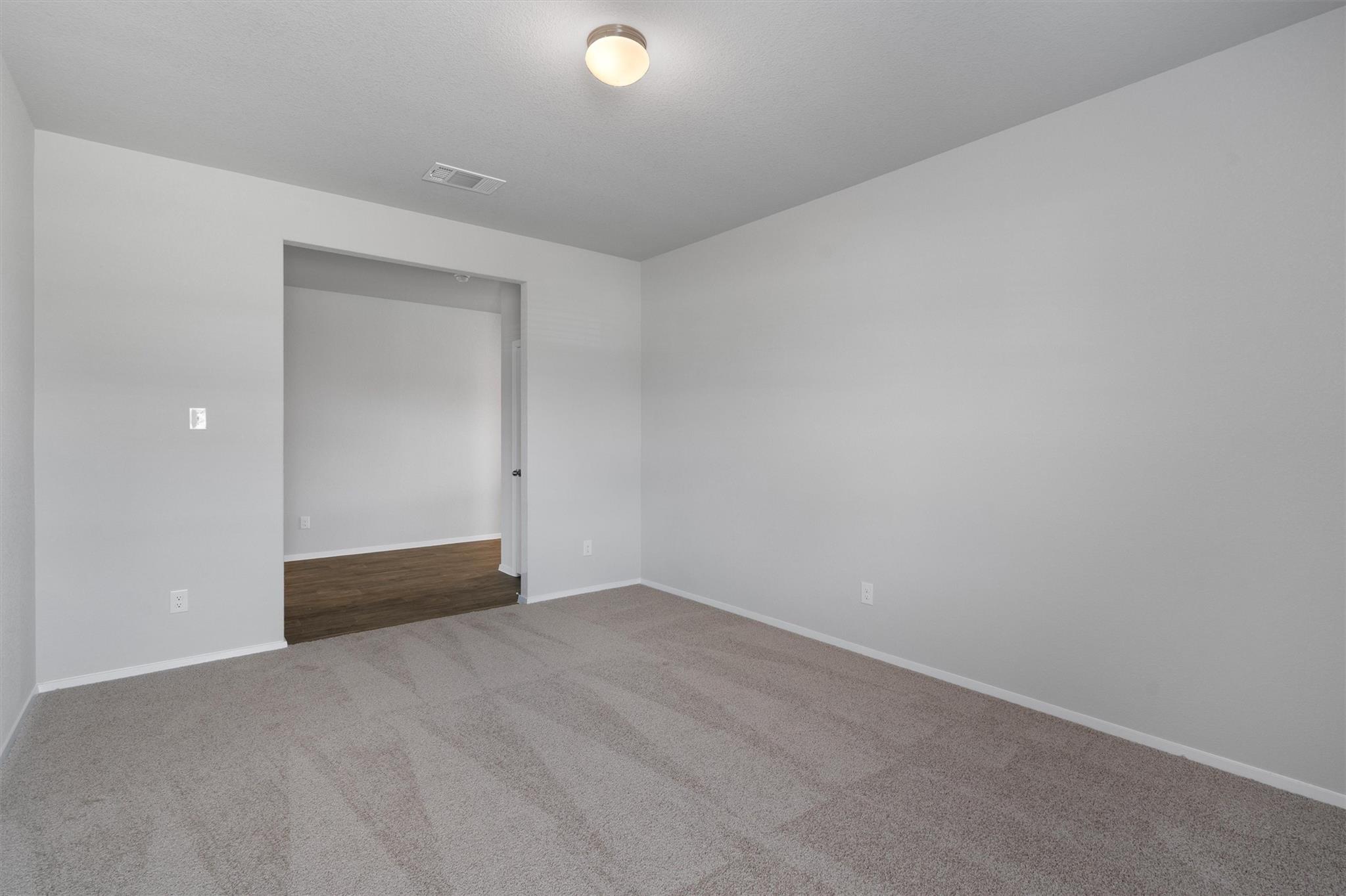 371 Hortus Dr Property Photo 6