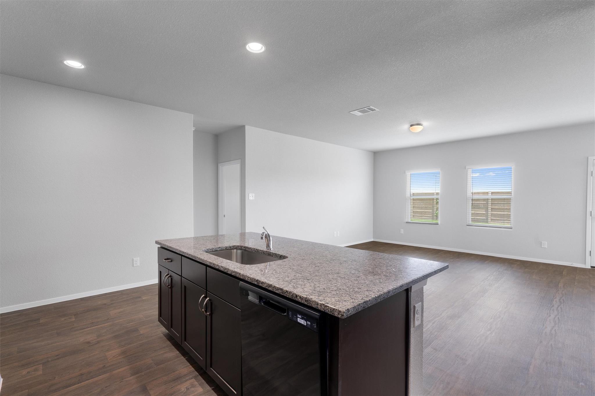 371 Hortus Dr Property Photo 11