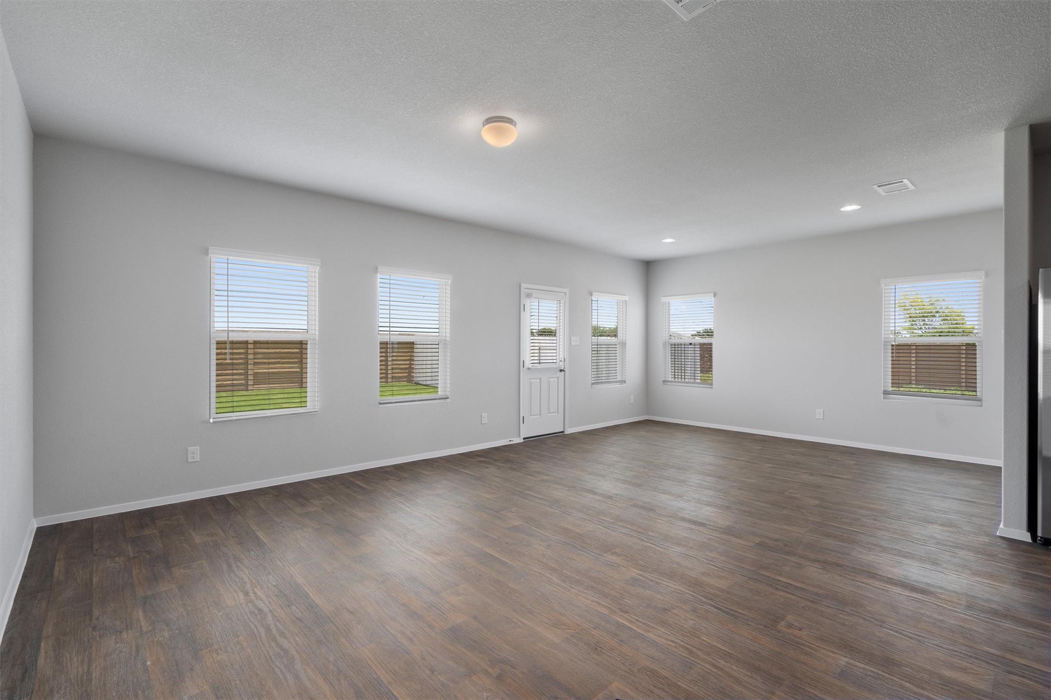 371 Hortus Dr Property Photo 14