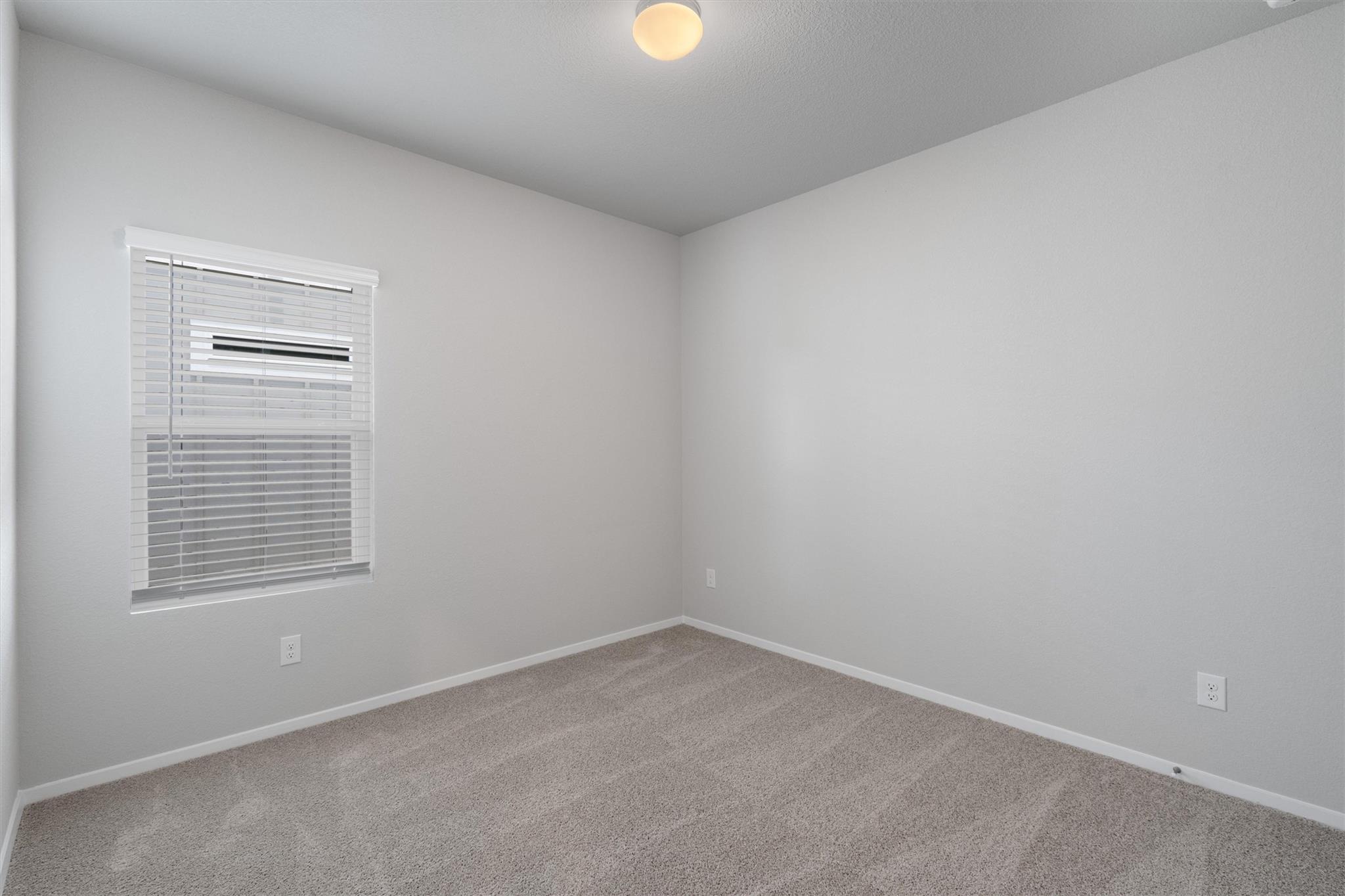 371 Hortus Dr Property Photo 25