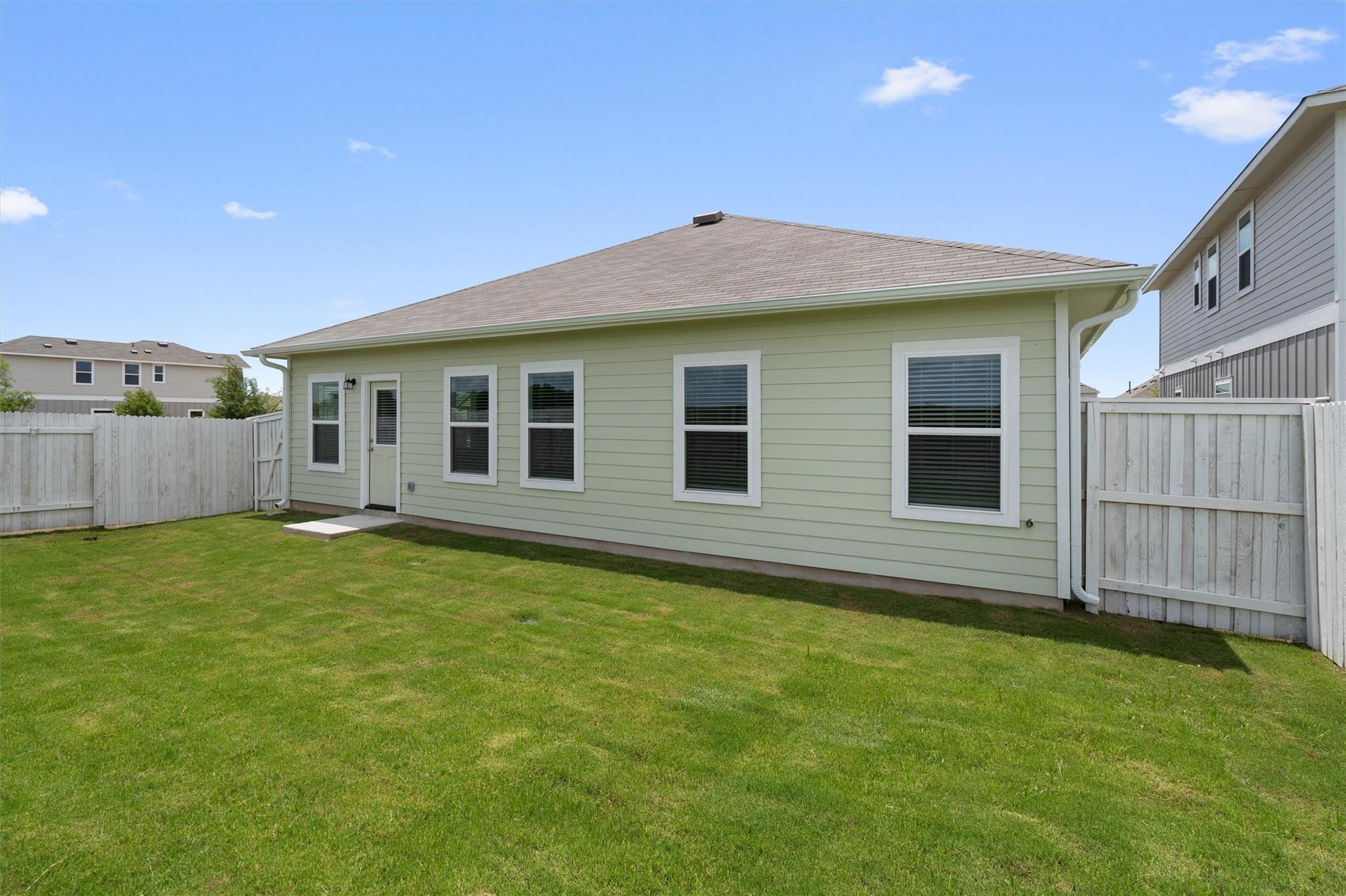 371 Hortus Dr Property Photo 30