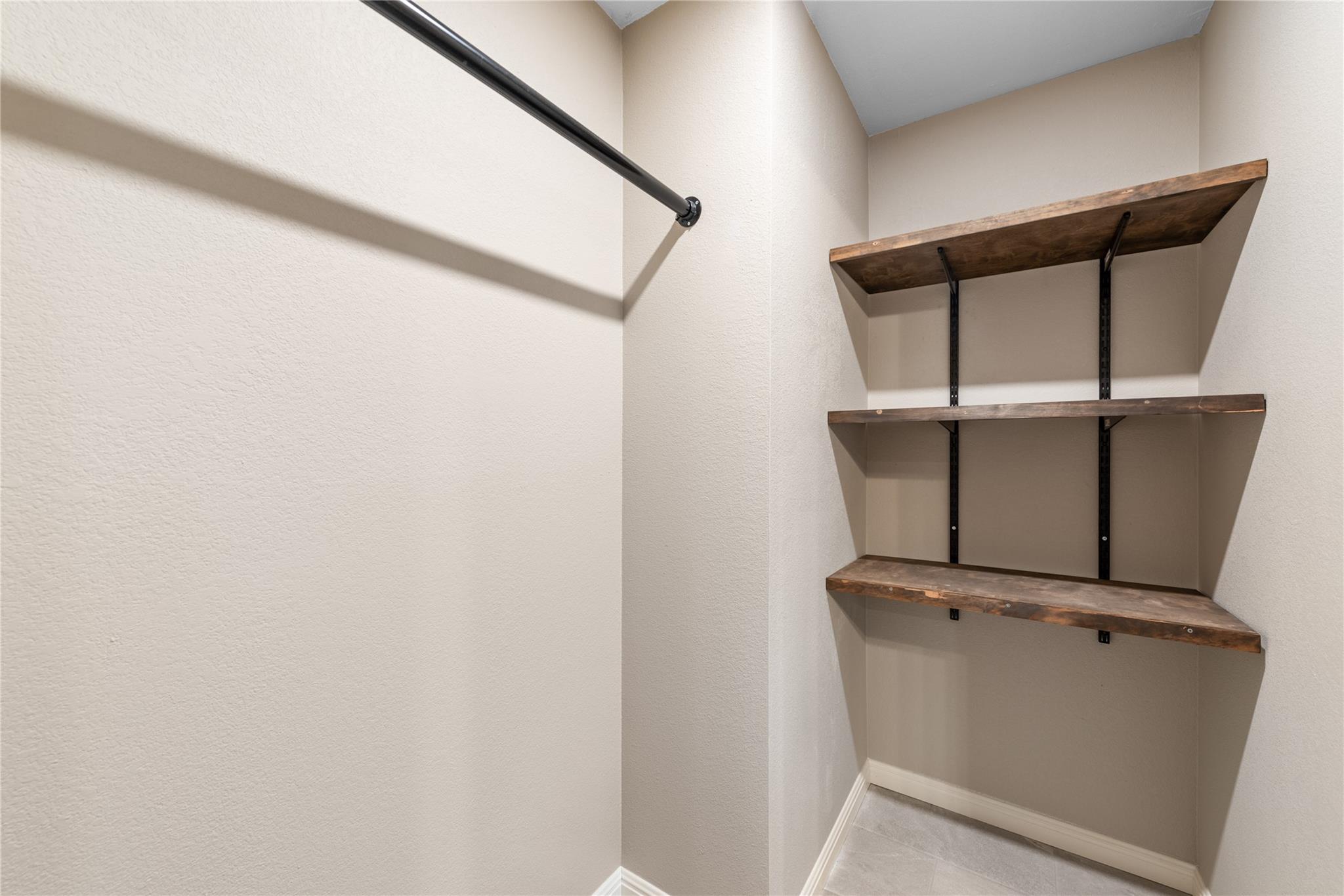 1011 Brodie St #6 Property Photo 27