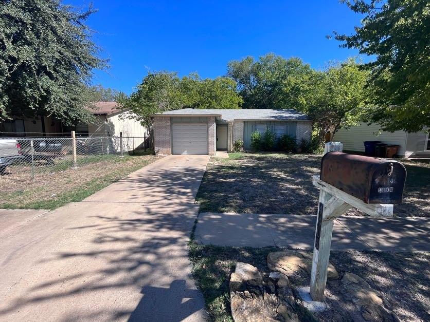 4406 Dovewood Dr Property Photo 2