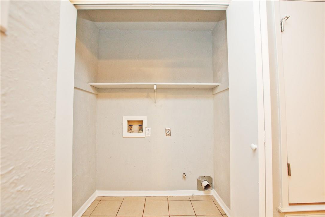 8401 Colony Loop Dr Property Photo 7