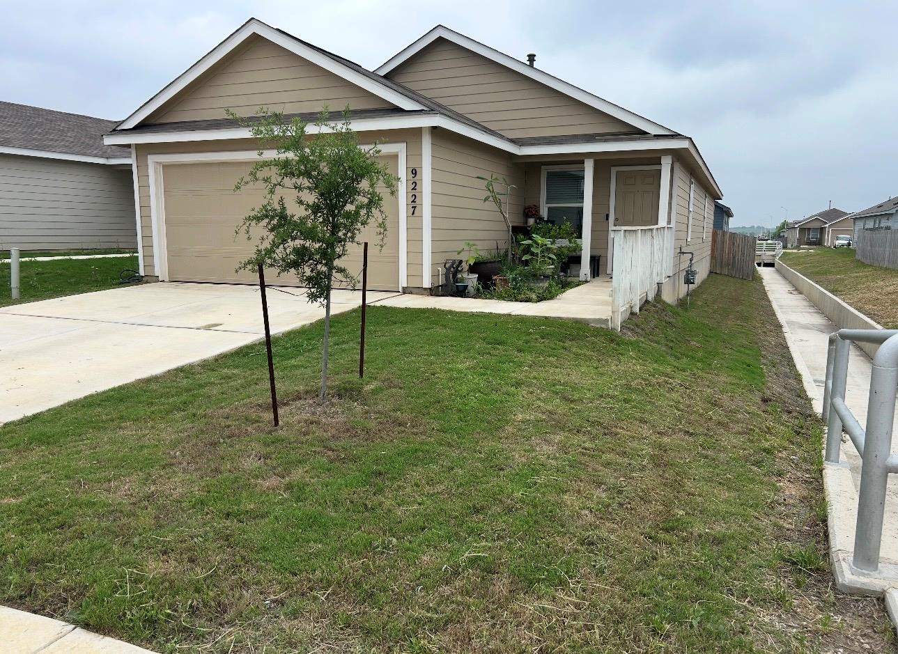 9227 Honey Mesquite None Property Photo 1