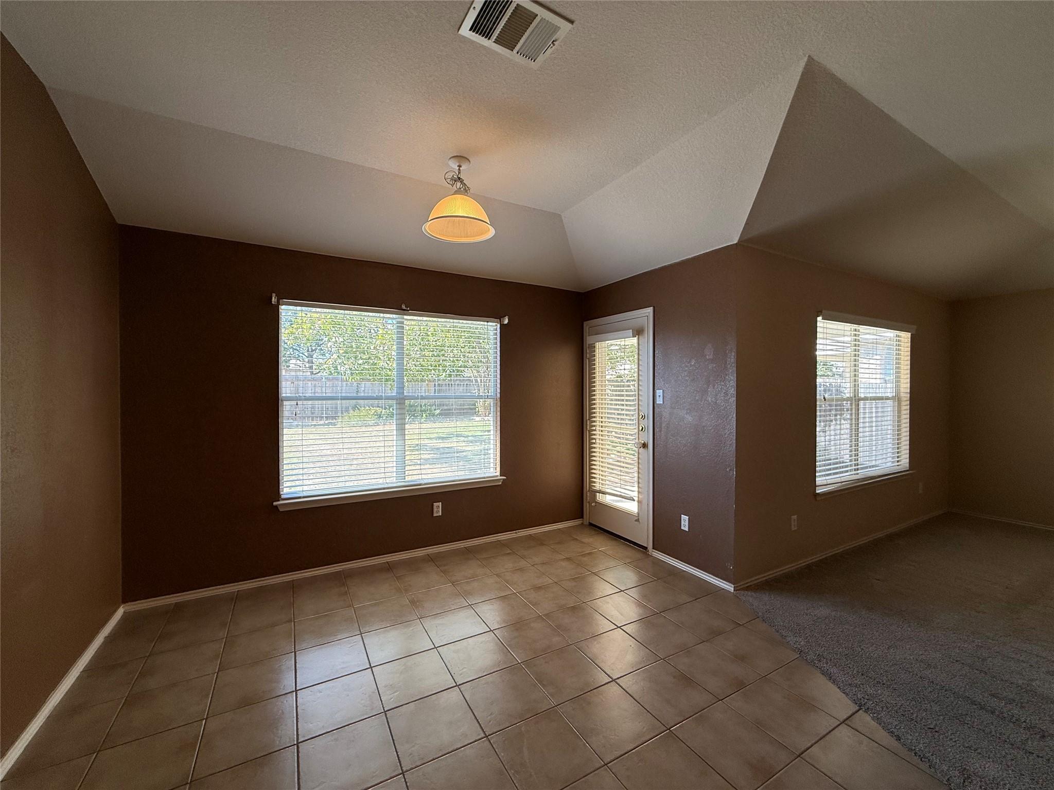 2312 Pearson Way Property Photo 9