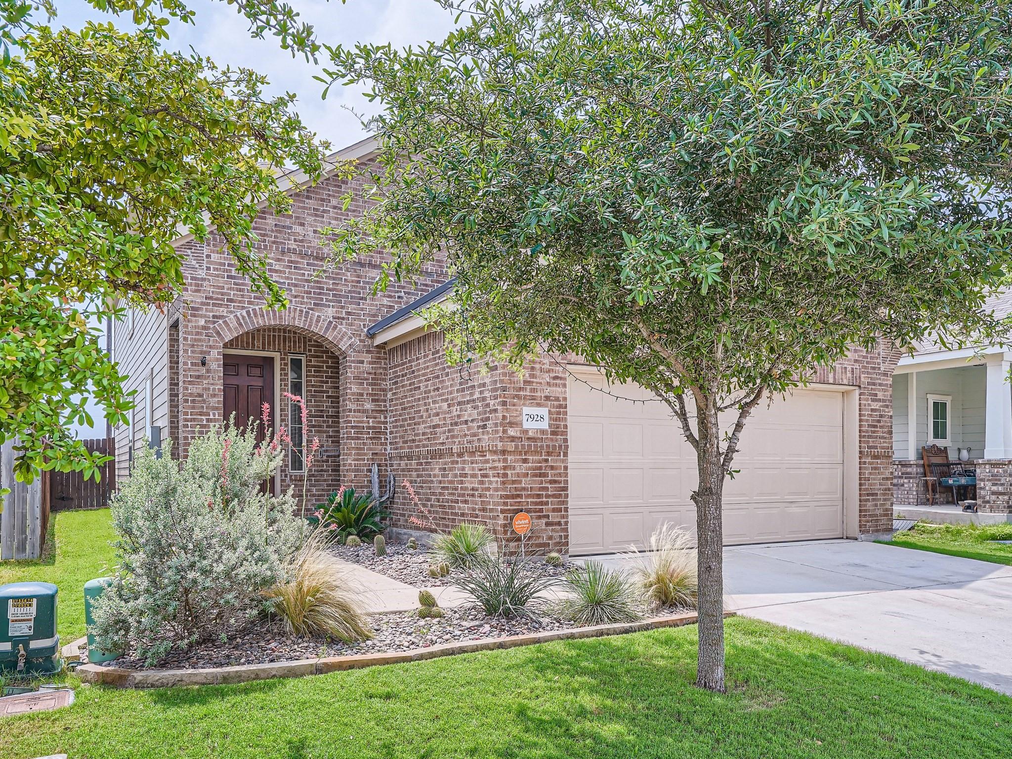 7928 Castelardo Pl Property Photo 3