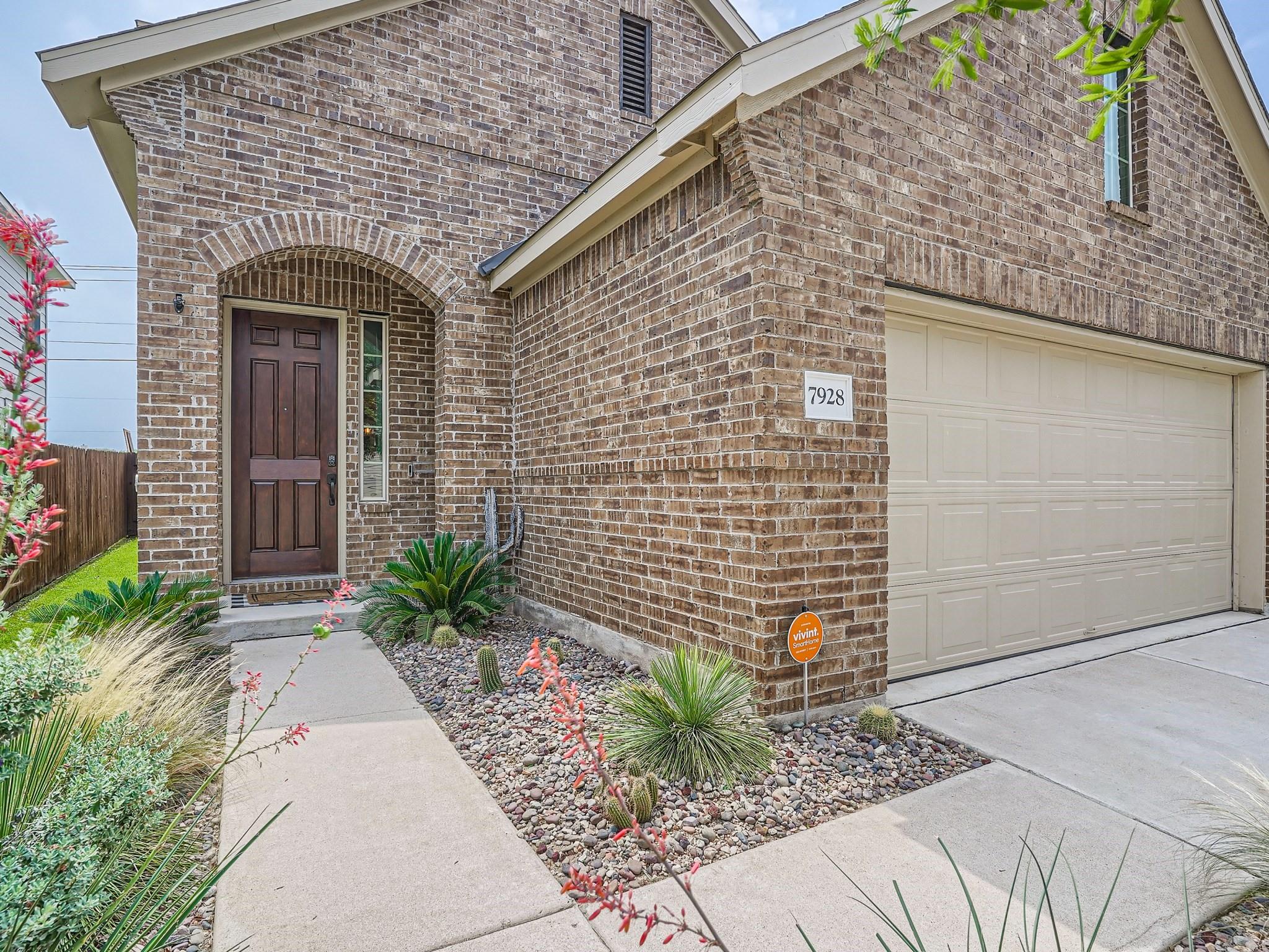 7928 Castelardo Pl Property Photo 4