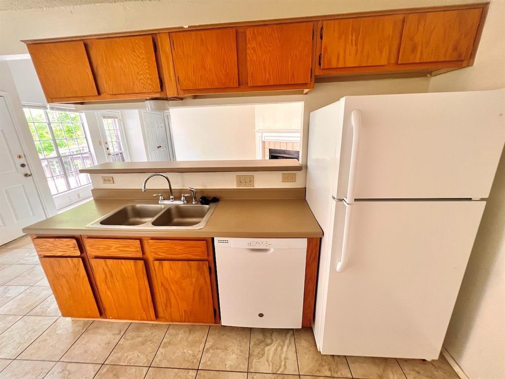 367 Fantail Loop #b Property Photo 6