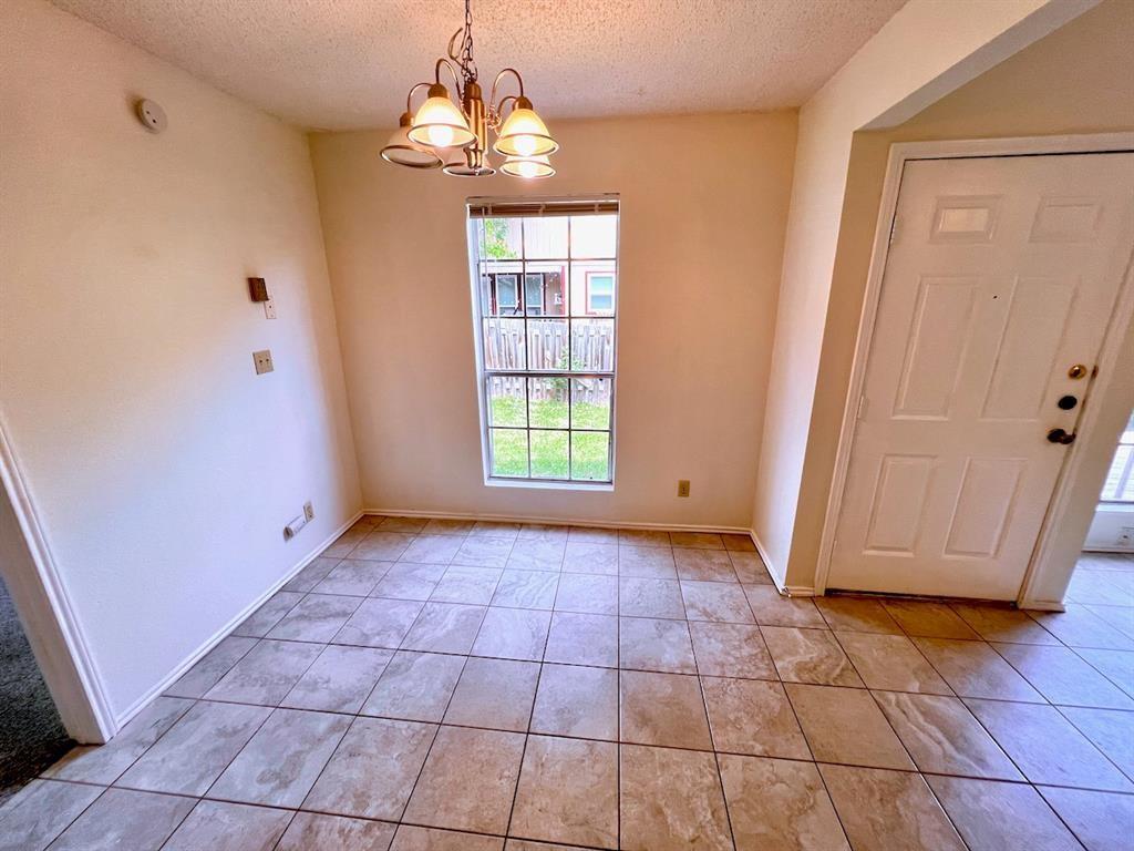 367 Fantail Loop #b Property Photo 7
