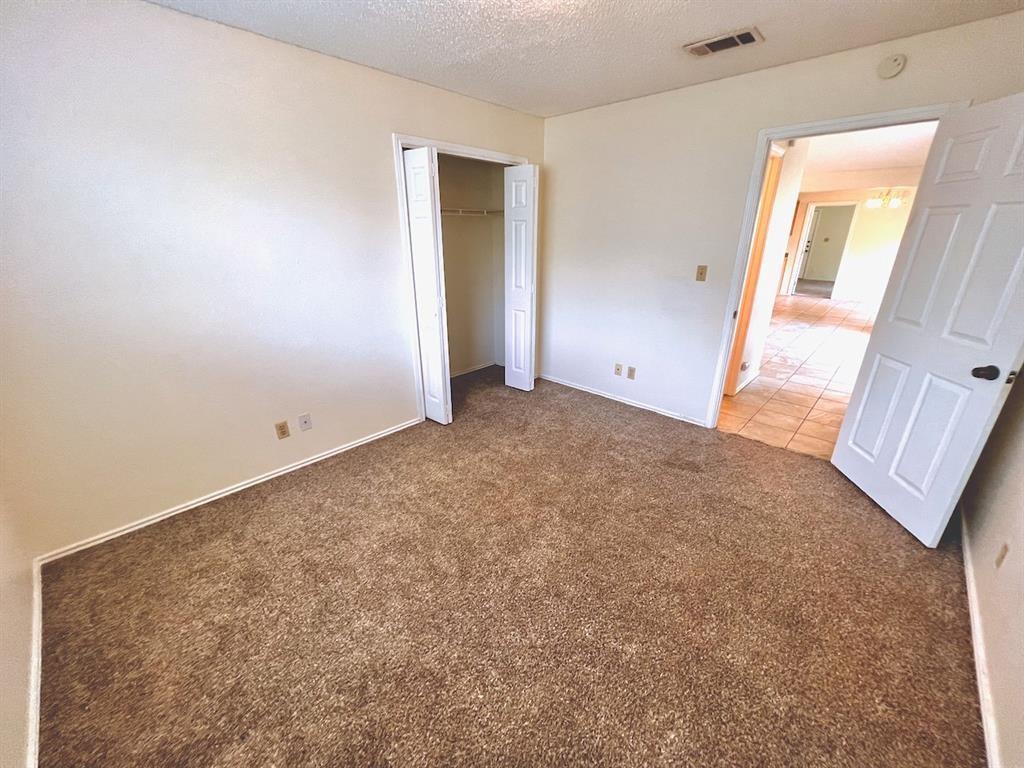 367 Fantail Loop #b Property Photo 15