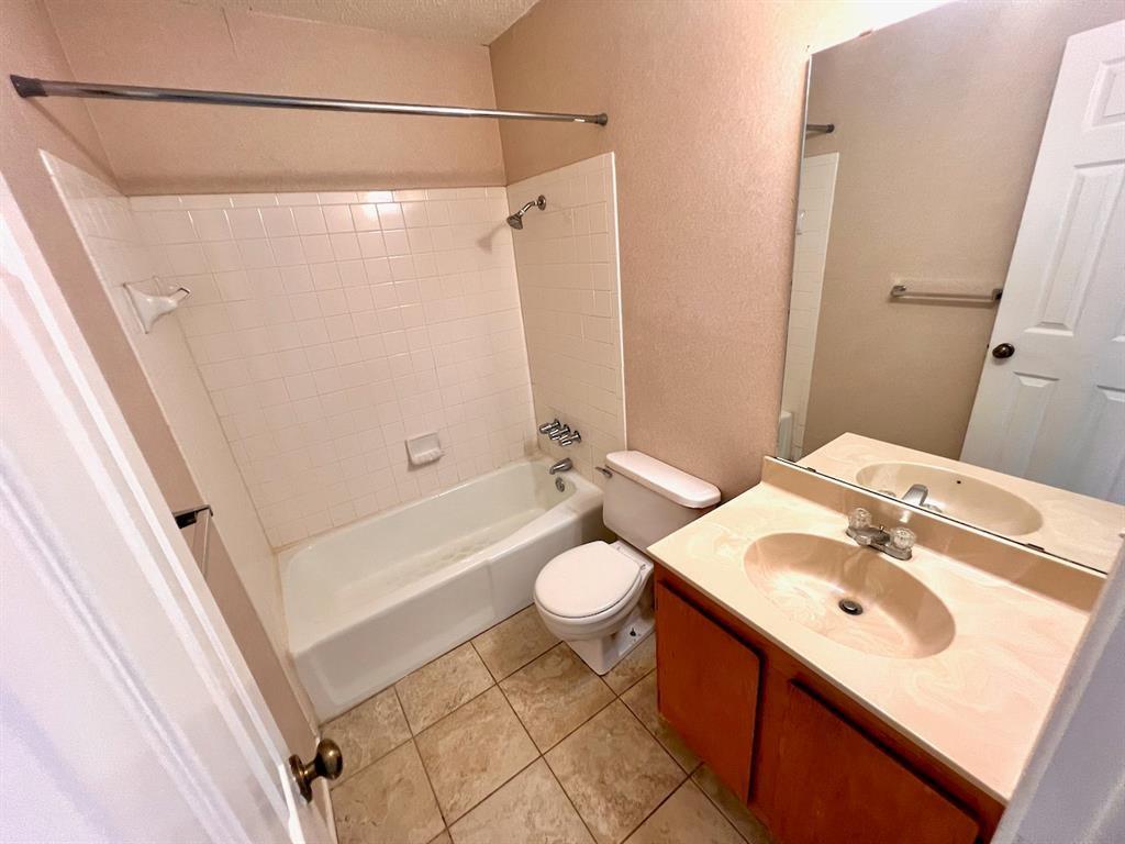 367 Fantail Loop #b Property Photo 16