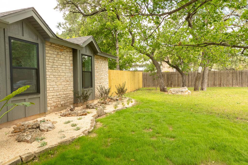 12604 Tree Line Dr Property Photo 3