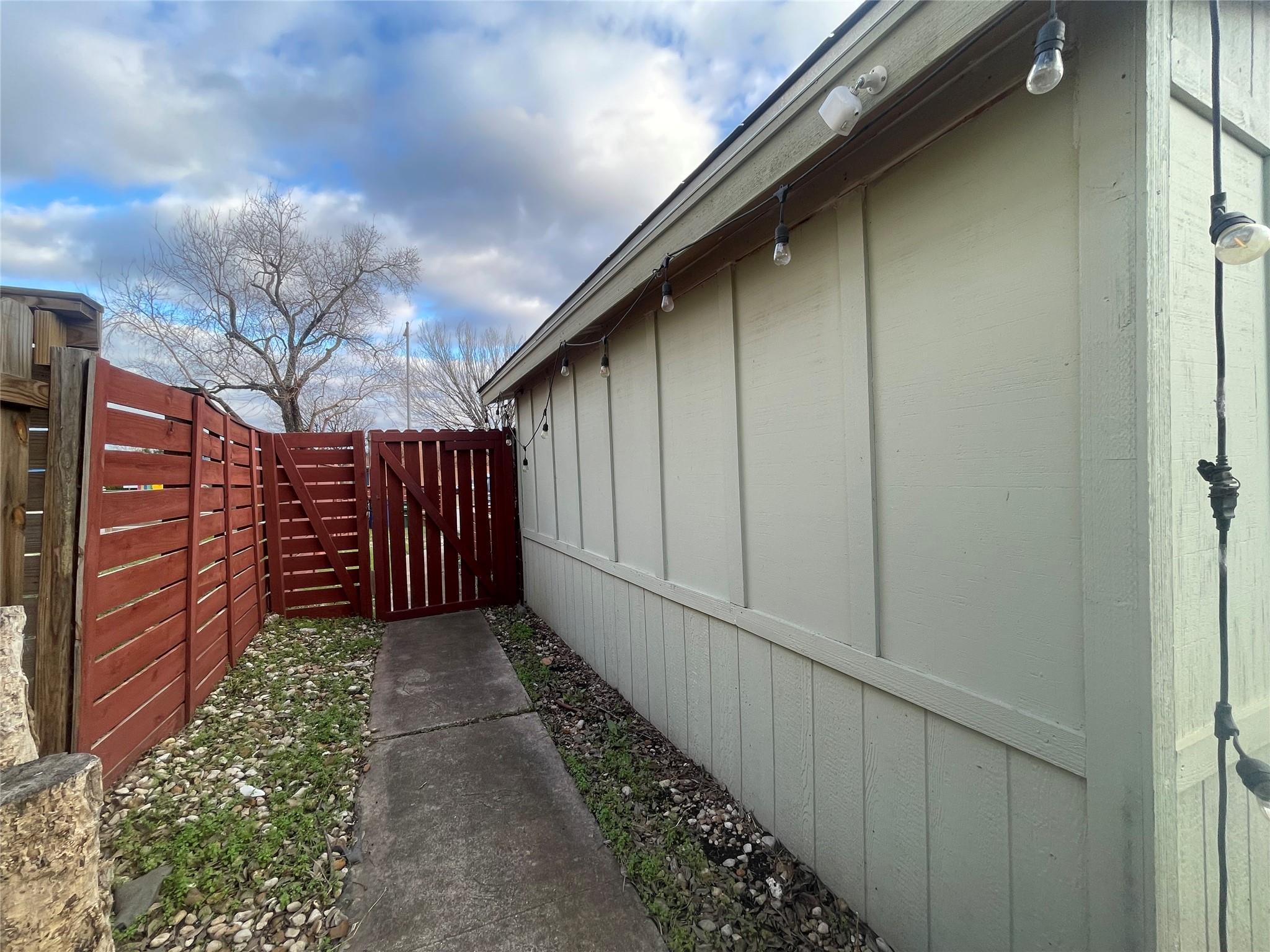 5408 Ponciana Dr B Property Photo 7