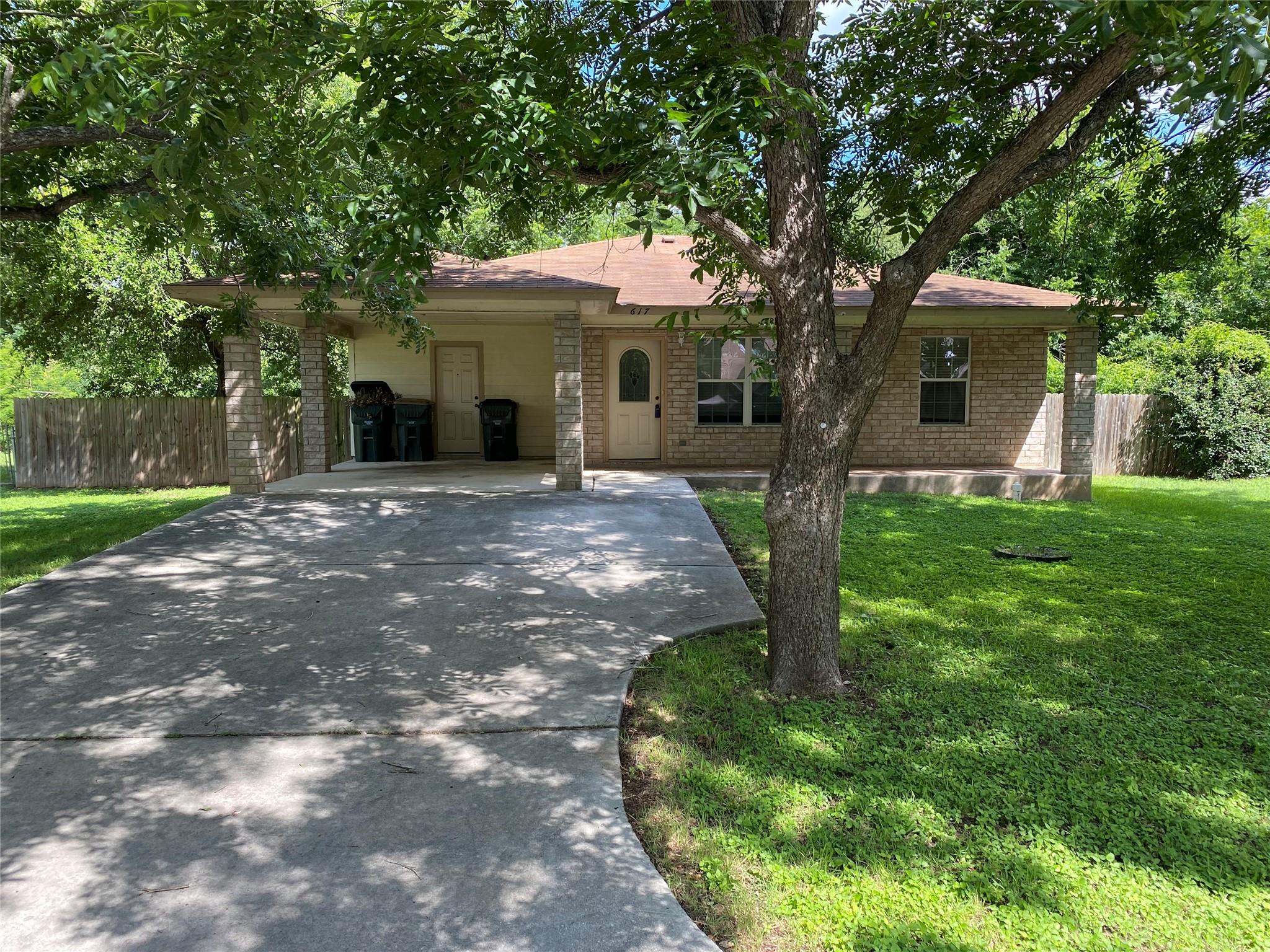617 Conway Dr Property Photo
