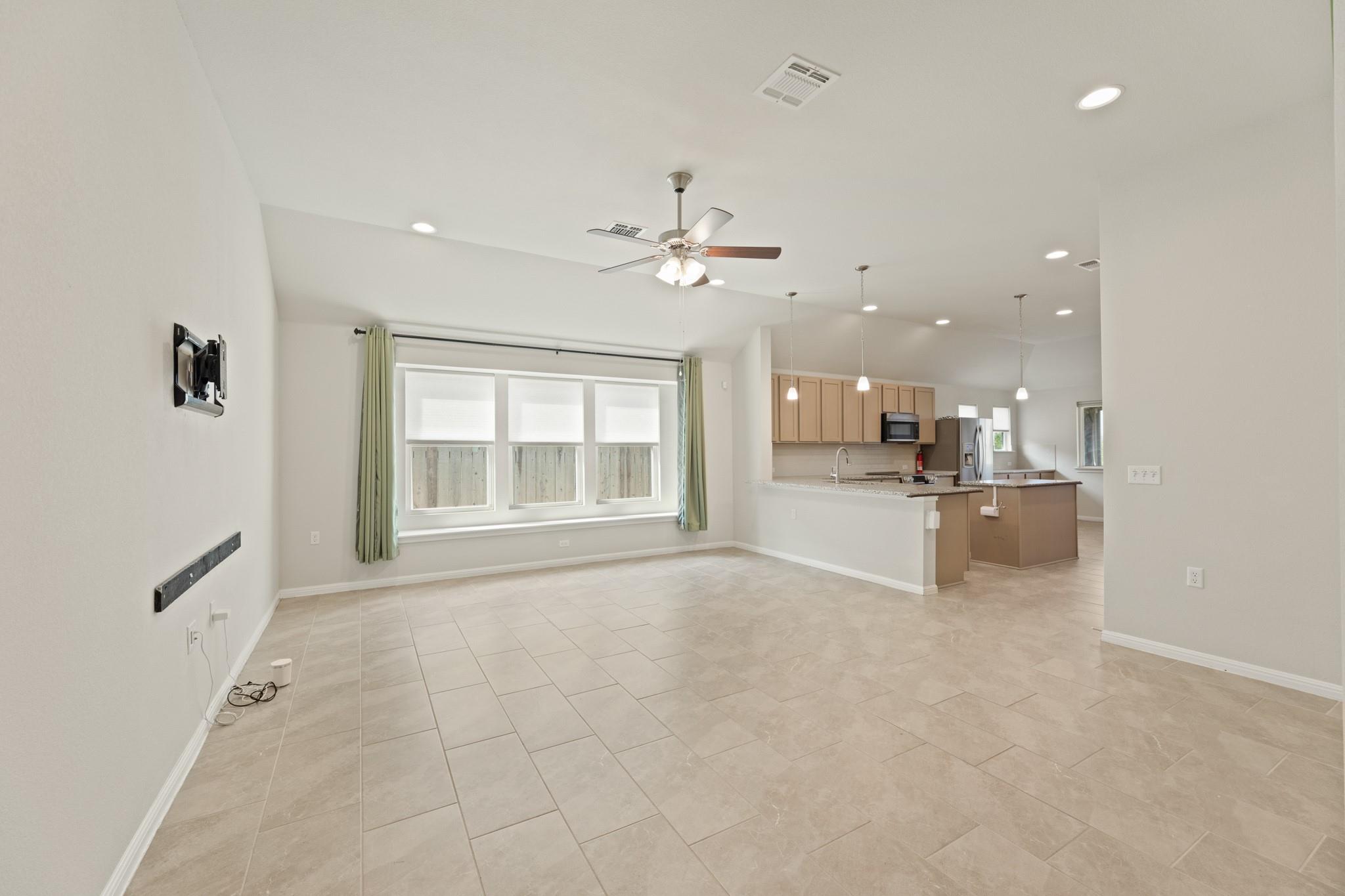 16301 Fetching Ave Property Photo 5