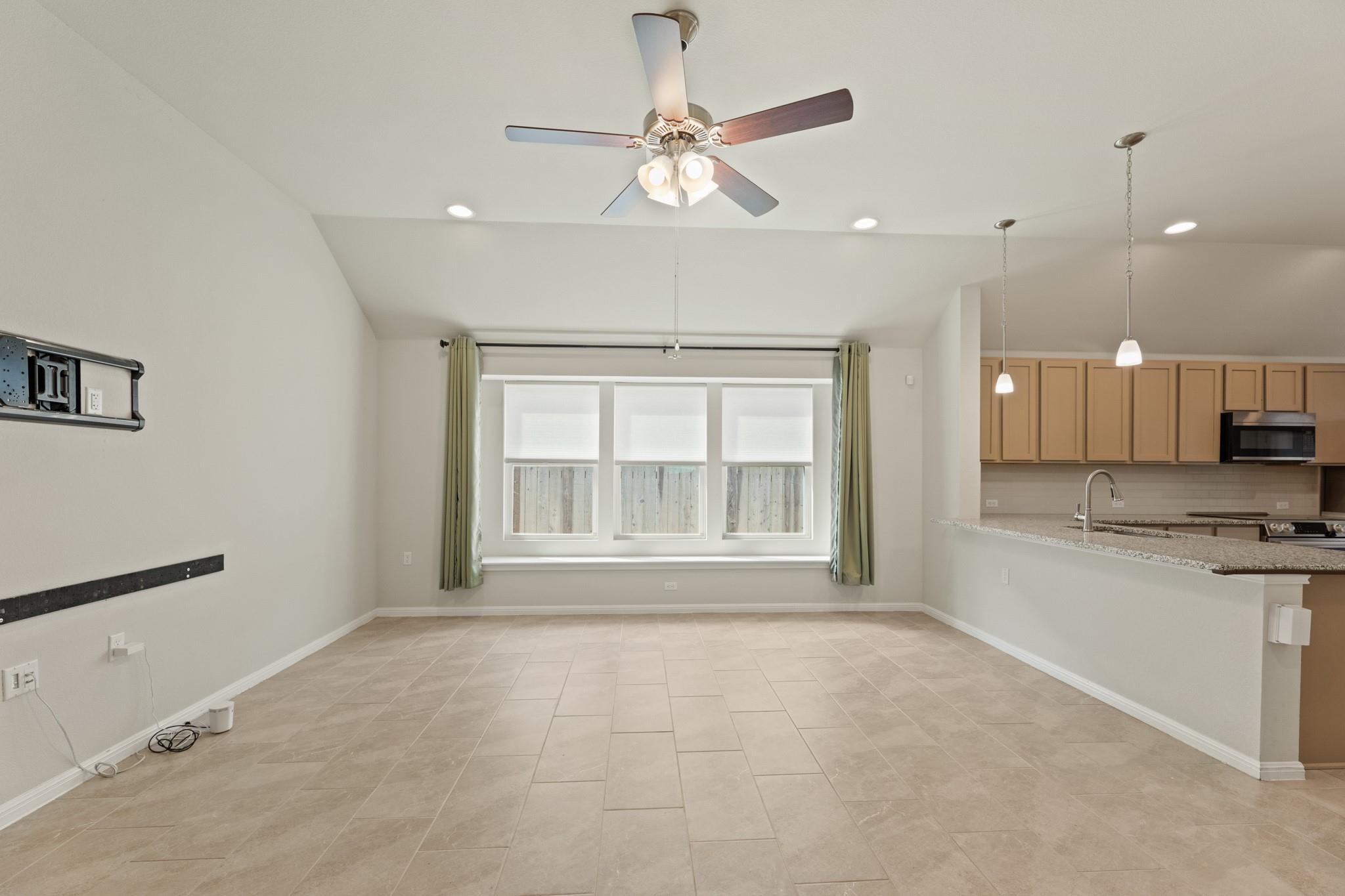 16301 Fetching Ave Property Photo 6