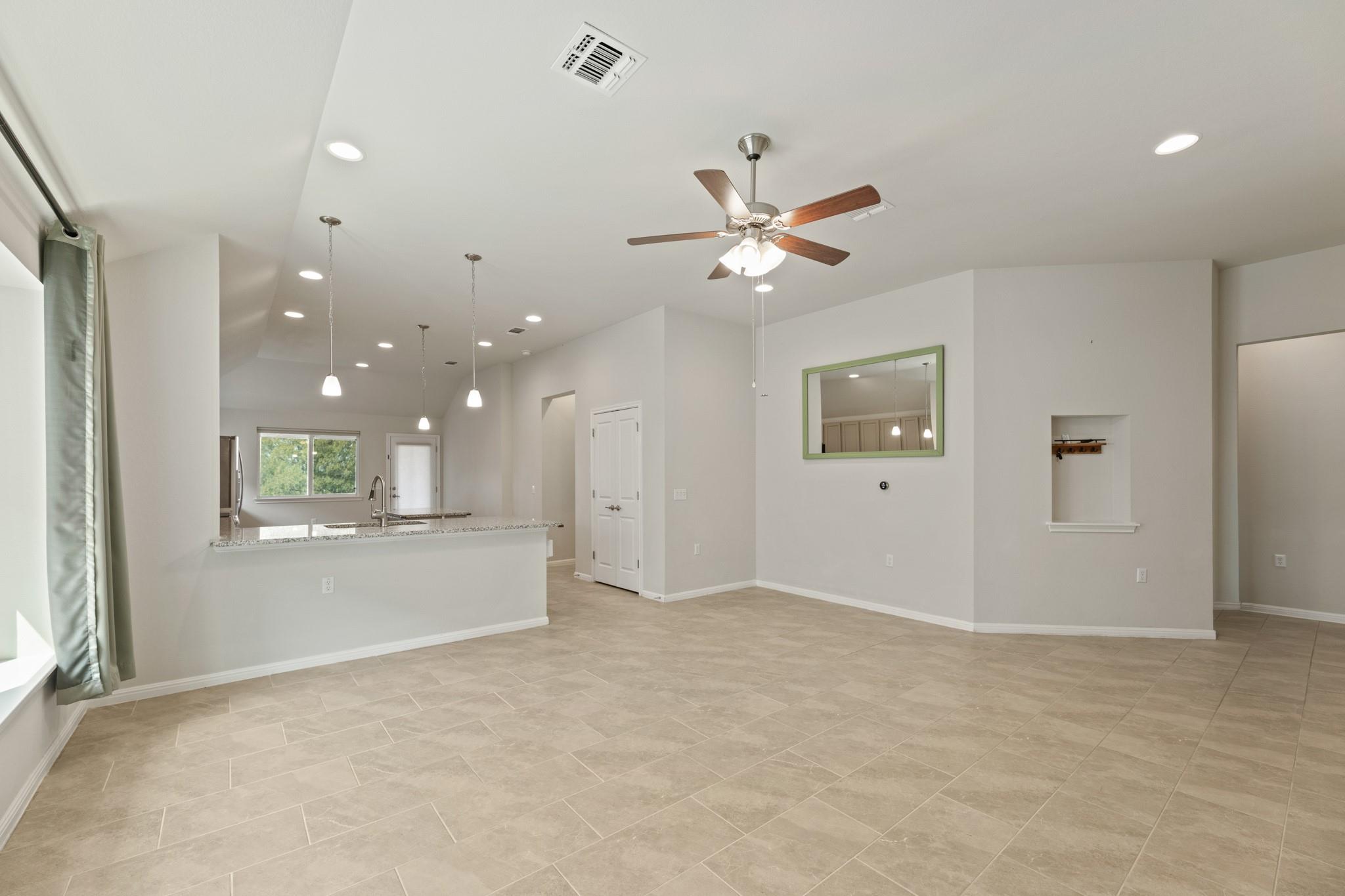 16301 Fetching Ave Property Photo 8