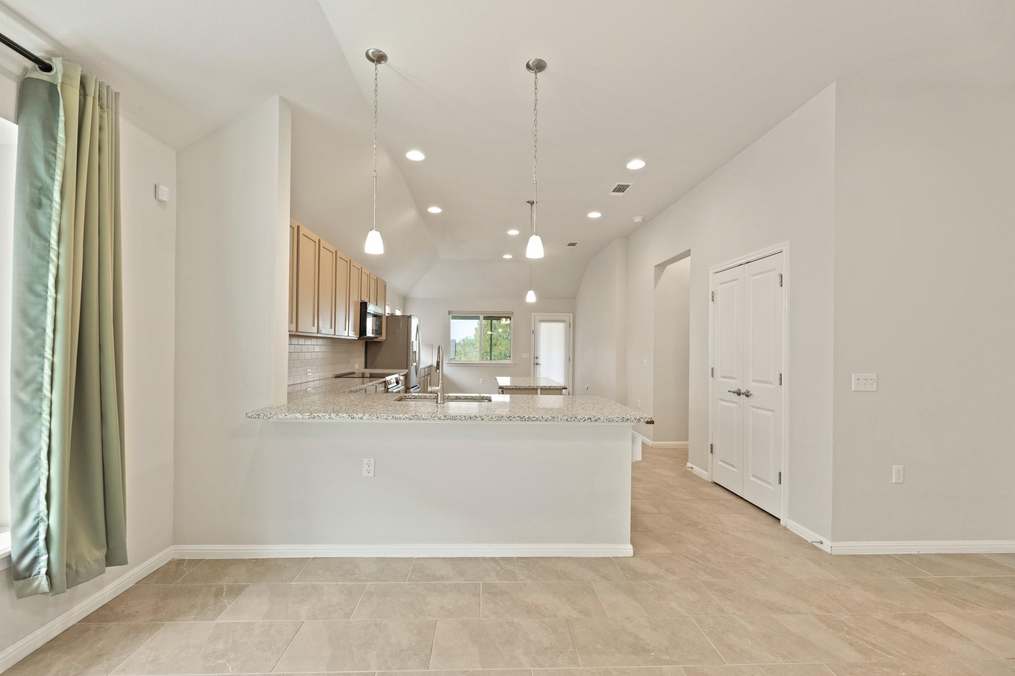 16301 Fetching Ave Property Photo 9