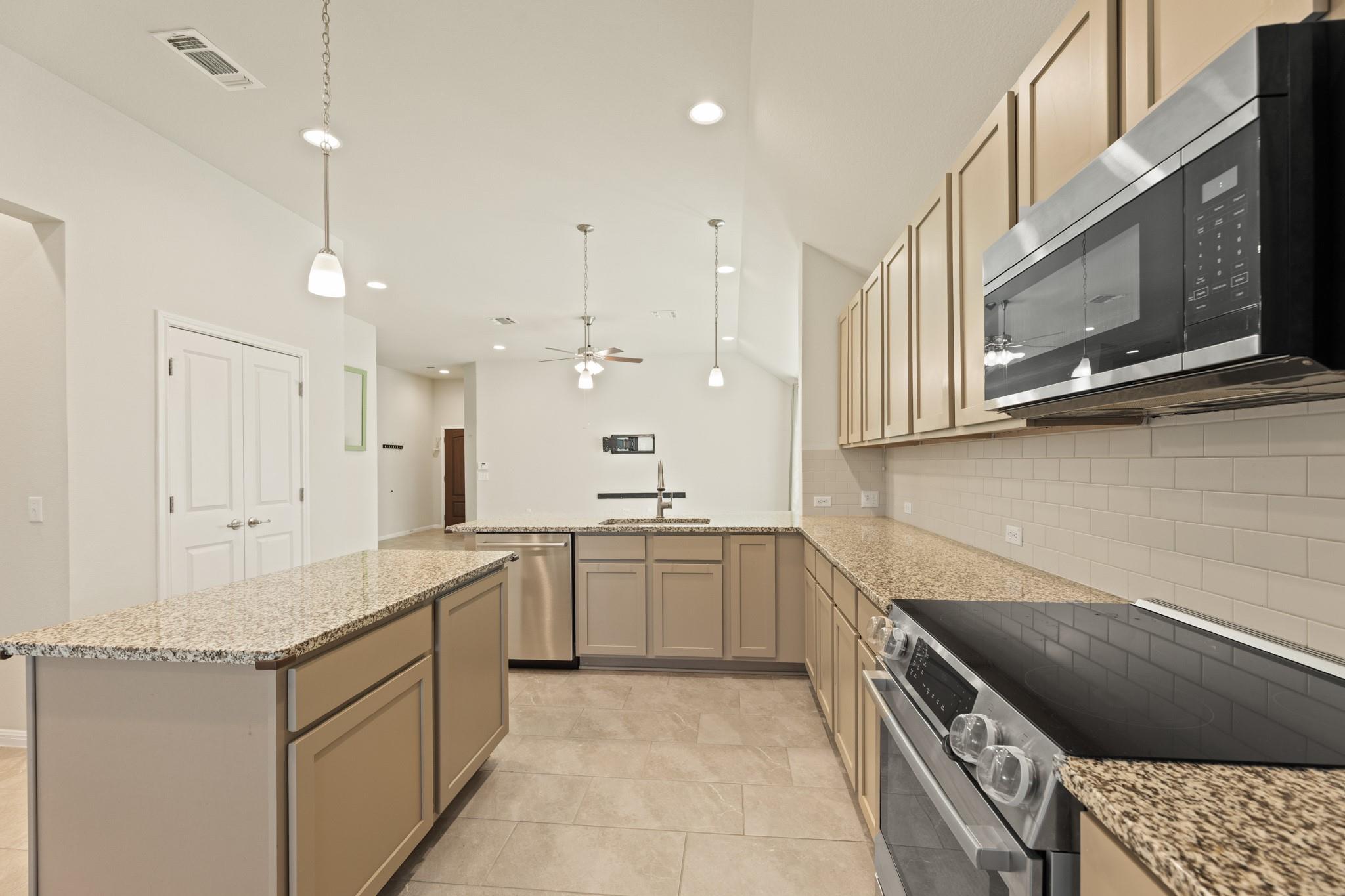 16301 Fetching Ave Property Photo 14